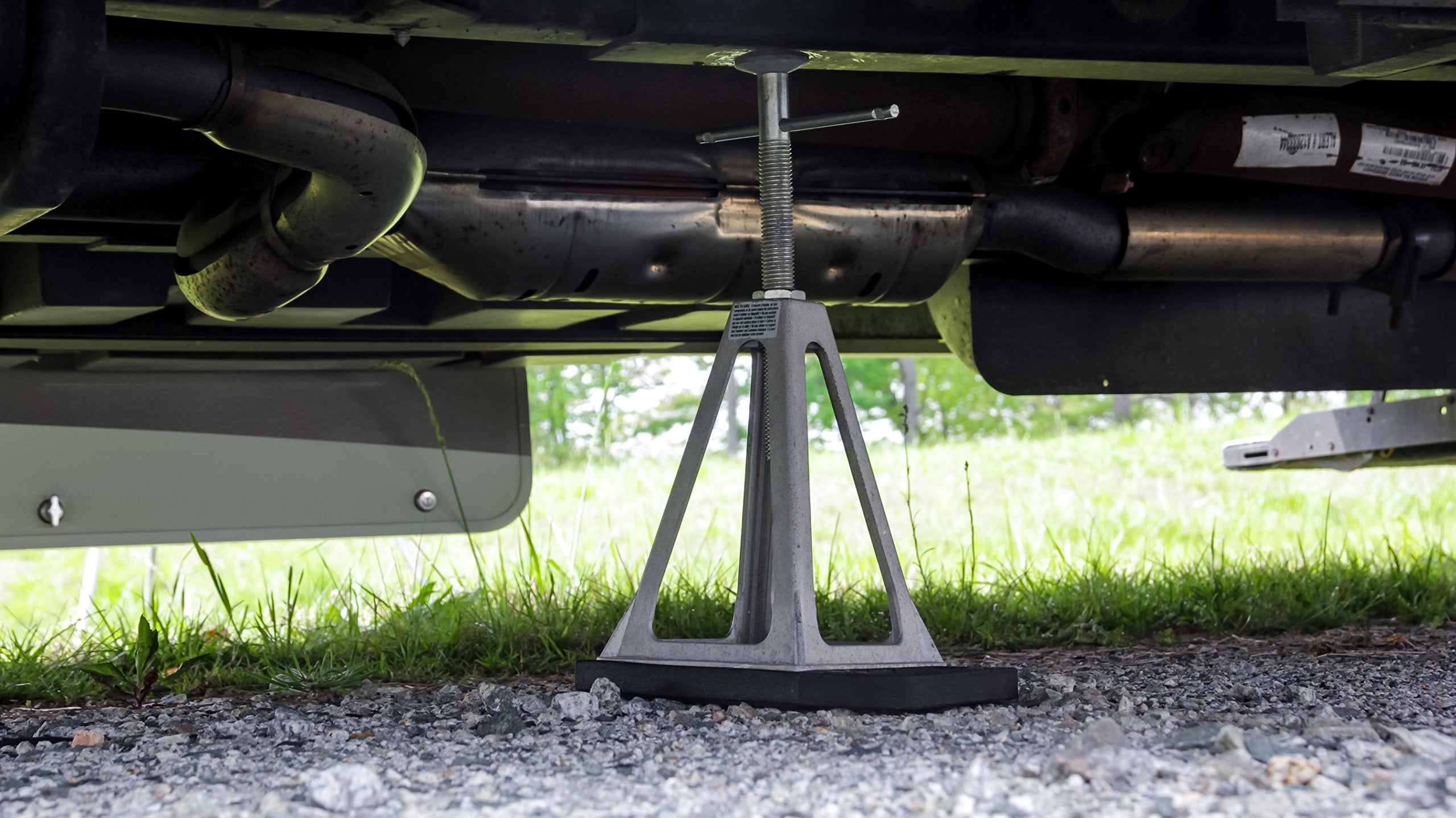 Camco Flex Stabilizer Jack Pads - Helps Prevent Jacks and Stabilizer from Sinking into The Ground -Can Be Used on Uneven Surfaces- UV Resistant & Weatherproof - 4 Pack (44591)