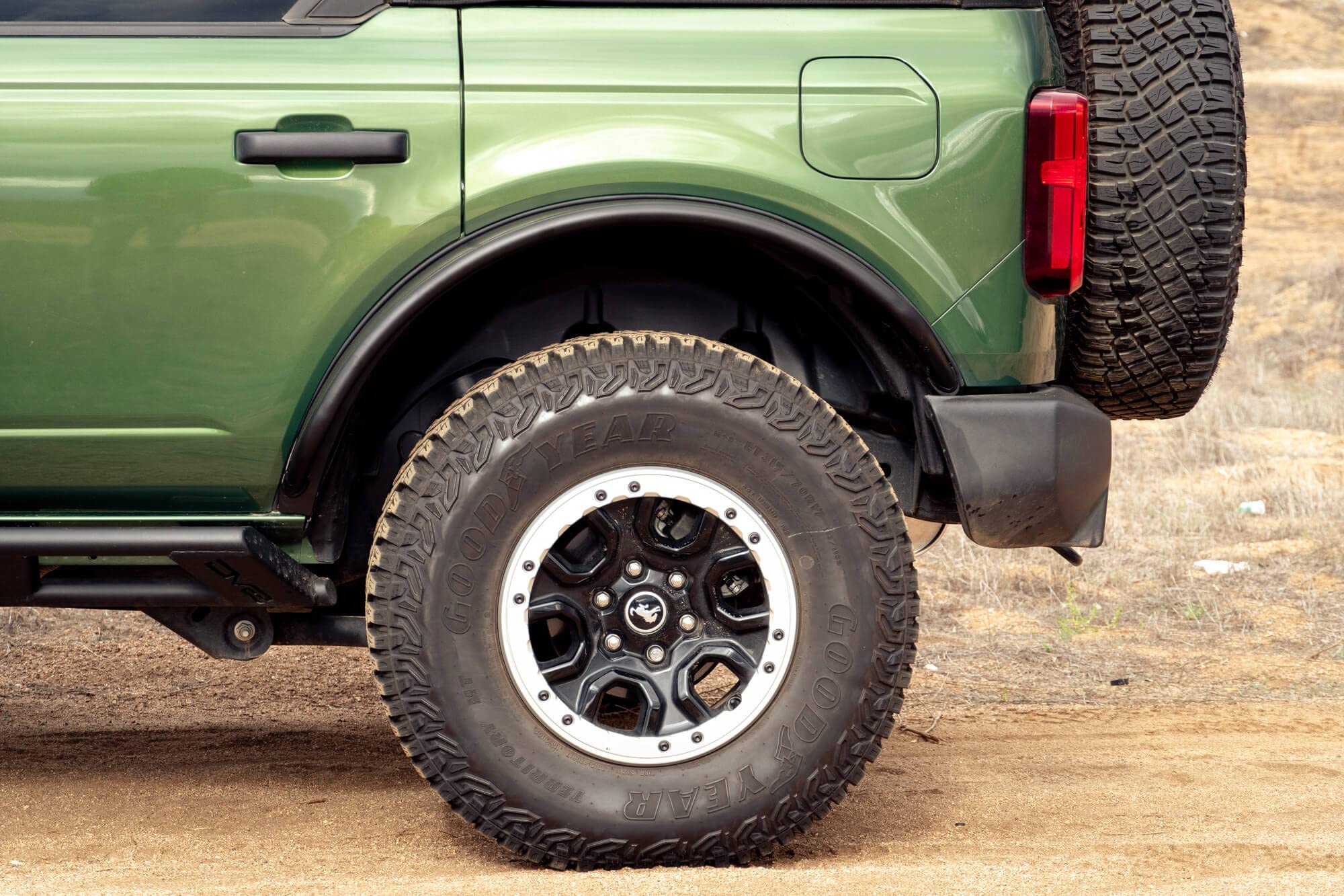 Tube Fender Flares DV8 Offroad for 2021+ Ford Bronco | Set of 4 Fenders | Simple Bolt-On Installation | Protects the Body From Trail Debris | Compatible with Sasquatch and Non-Sasquatch Packages