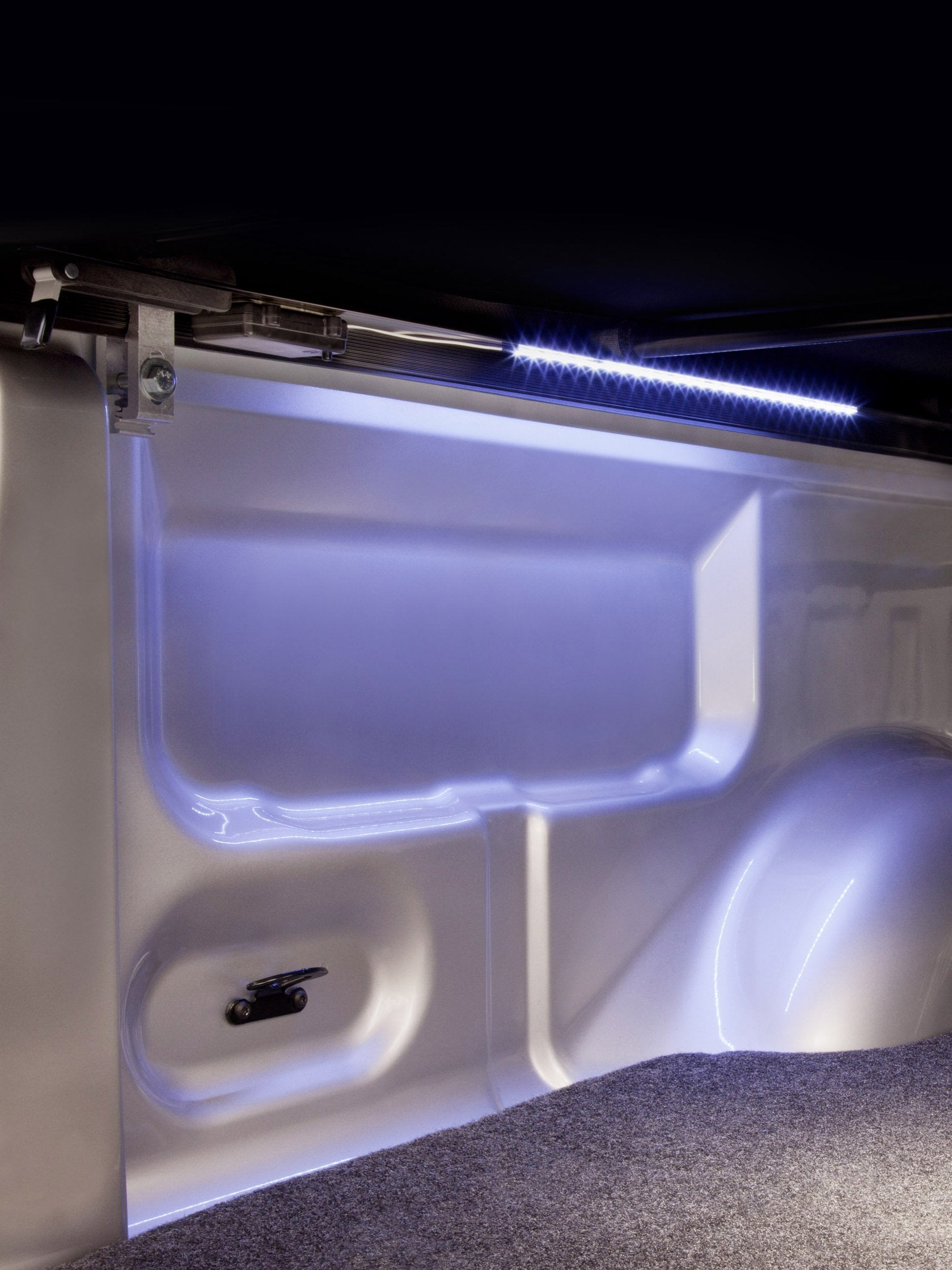 TruXedo RealTruck B-Light Battery Powered 18" | 1704998 | Truck Luggage - Battery Powered truck bed lighting system 18"