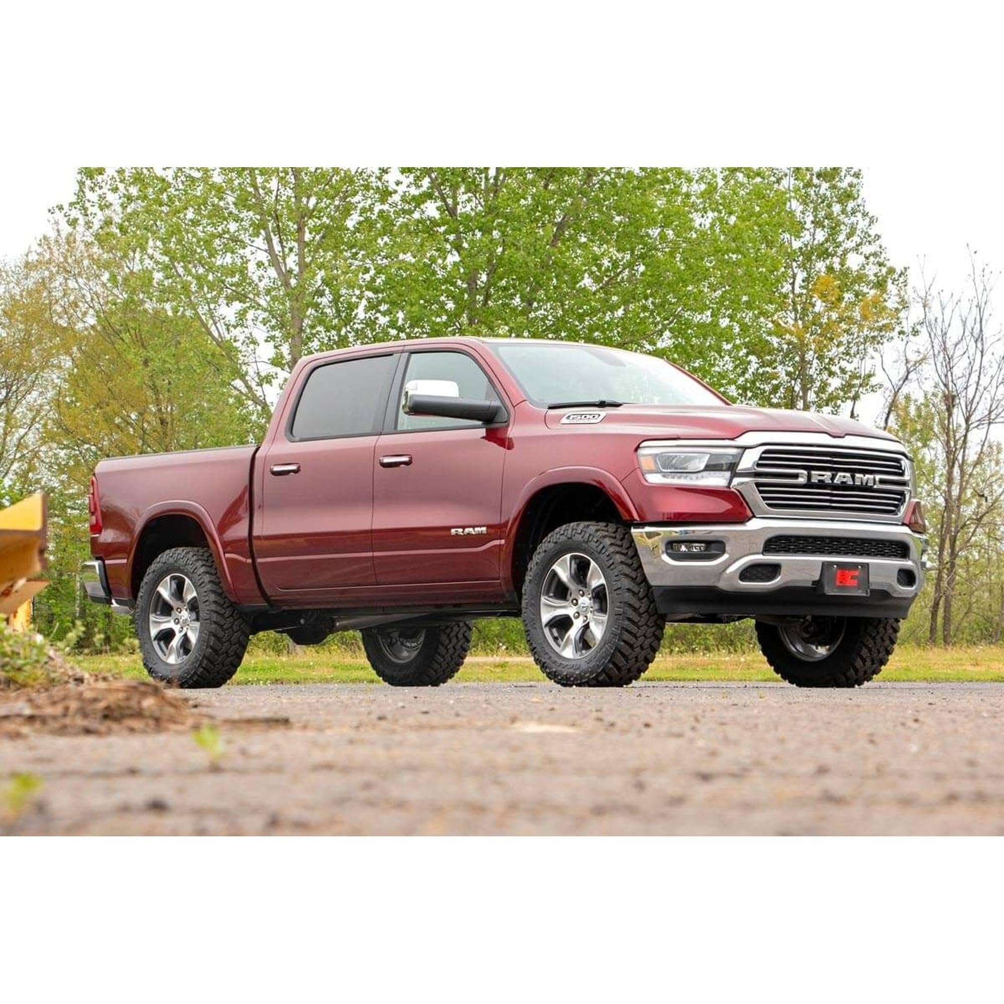 3.5" Rough Country Lift Kit w/N3 Struts & Shocks for 19-24 Ram 1500-31431RED