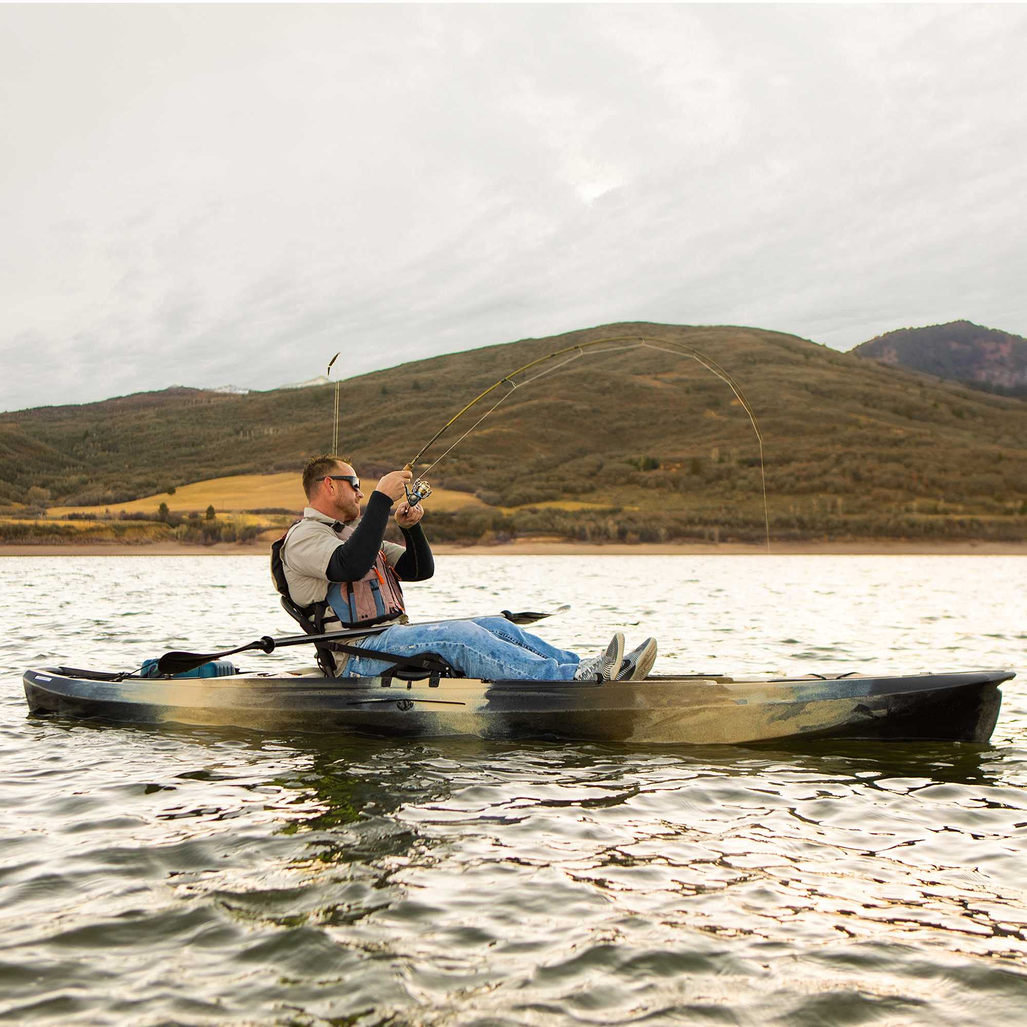 Stealth Pro Angler Lifetime 90958 Fishing Kayak 118