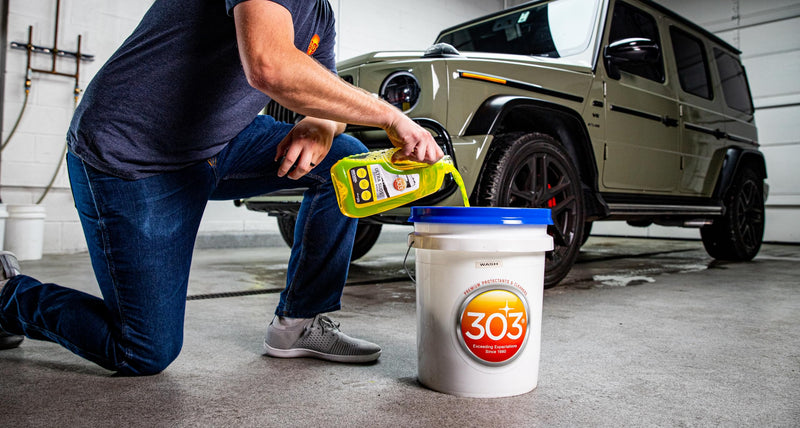 Ultra Suds 303 Products Ceramic Car Wash Soap – Ceramic Coating for Cars with Foaming Formula, Enhanced Gloss & Shine Protectant, 48 fl. oz. (30277)