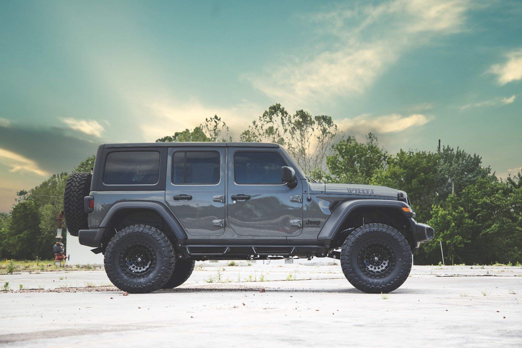 3.5" Rough Country Lift Kit w/N3 Shocks for Jeep Wrangler JL Unlimited (2020-2023) EcoDiesel 4-Door - Fits up to 35" Tires