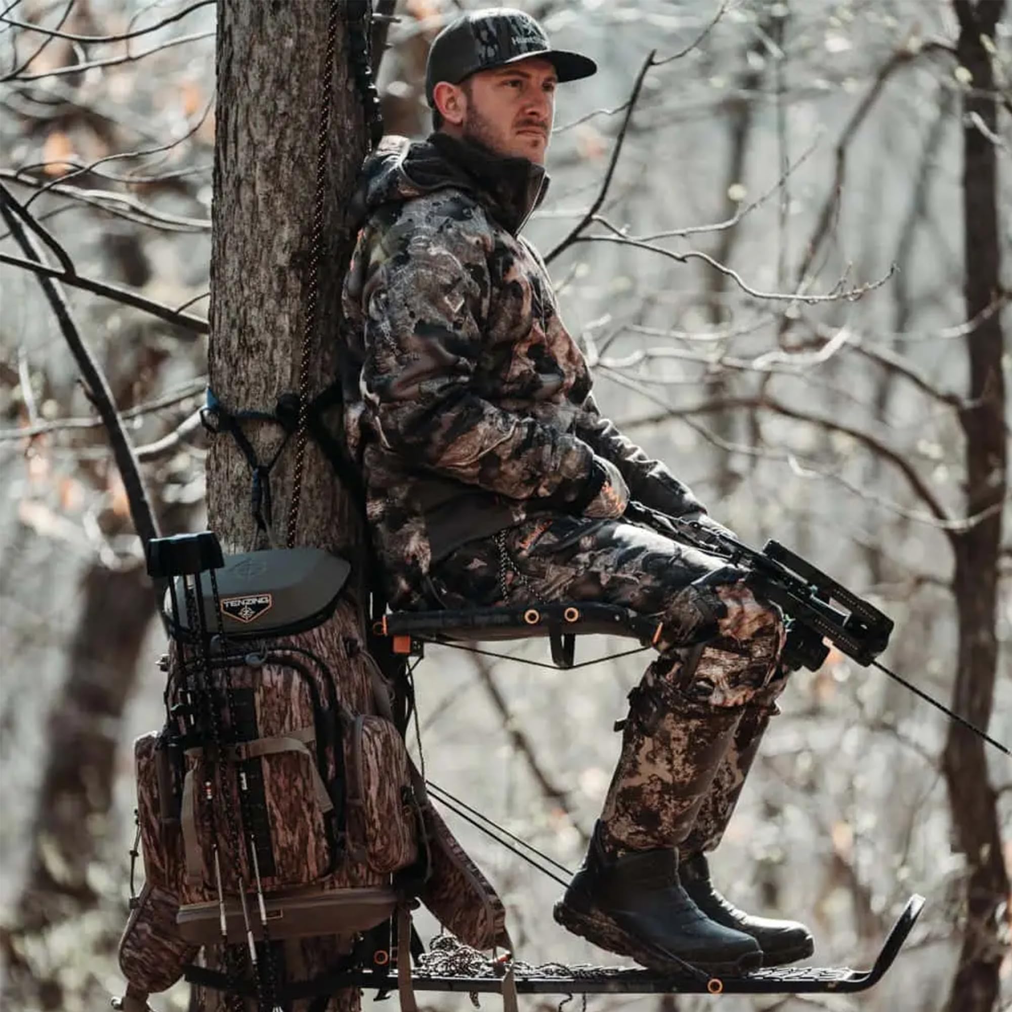 The Boss XL MUDDY 1 Person Hang-On Tree Stand, Deer Hunting Stand with Silent Straps, FlexTek Seat and Extra Wide Platform, Black