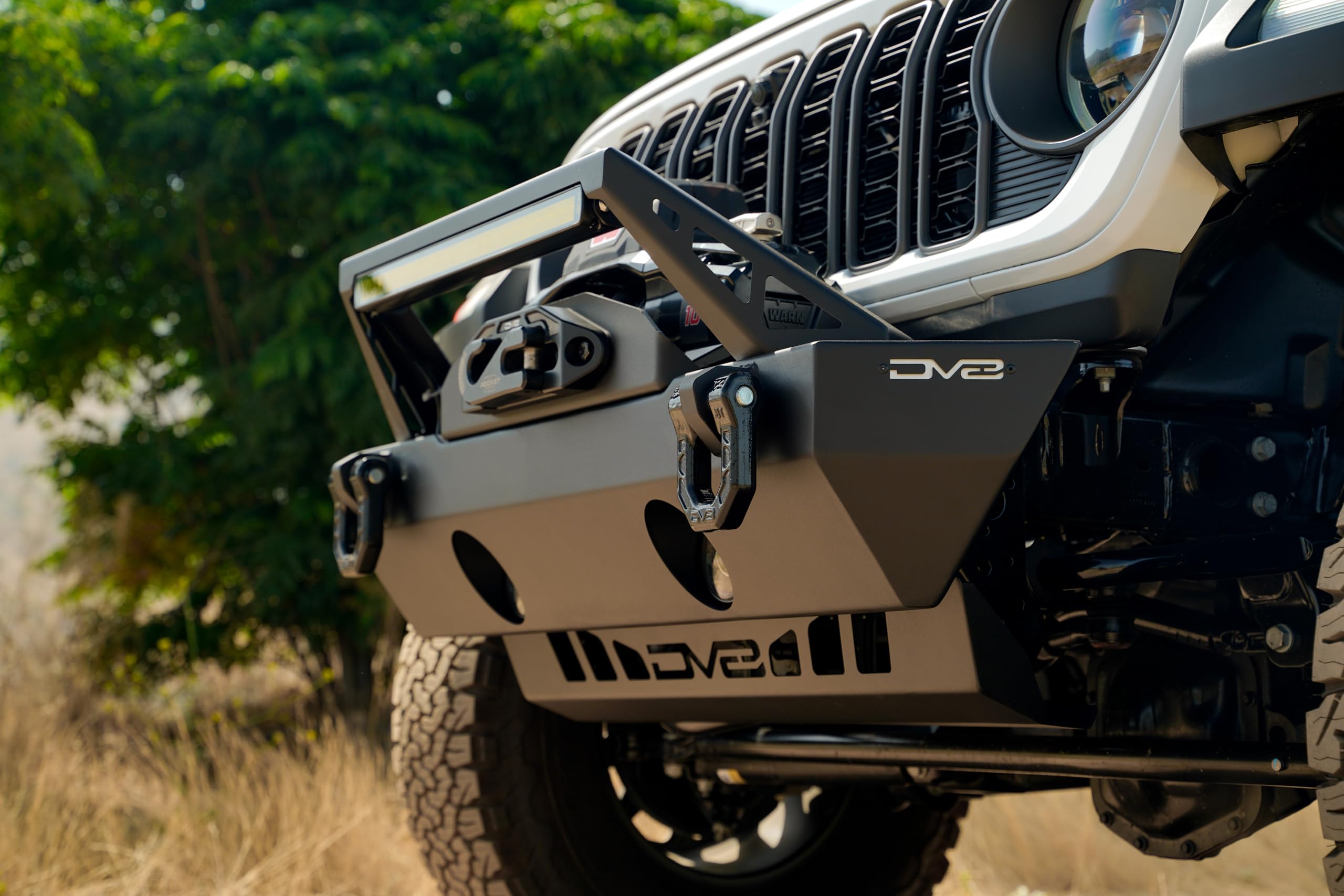 DV8 Offroad FS-25 Front Stubby Bumper for the 2007-2025 Jeep Wrangler JL/JK & Gladiator JT | Plated Bolt-On Bull Bar | Fog Light Mounts | Winch Mount Compatible With Multiple Sizes