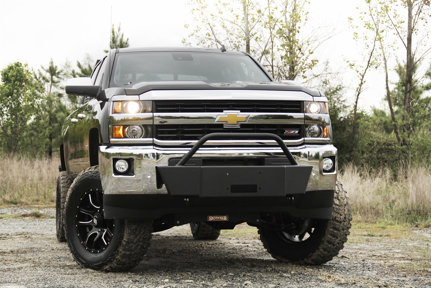 GM07N20501 Fab Fours Bumper