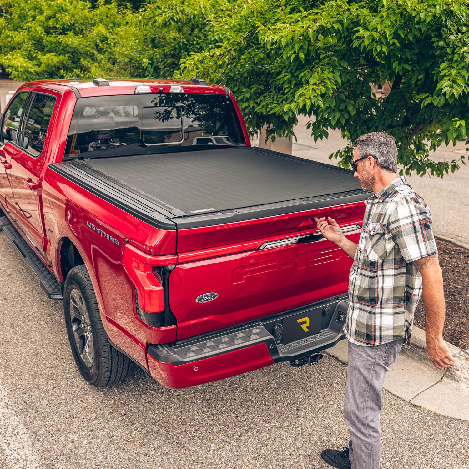 BAK Revolver X4s Hard Rolling Truck Bed Tonneau Cover | 80132 | Fits Chevy/GMC 2019 - 2026 Silverado/Sierra, works w/ MultiPro/Flex tailgate 8' 2" Bed (98.2")