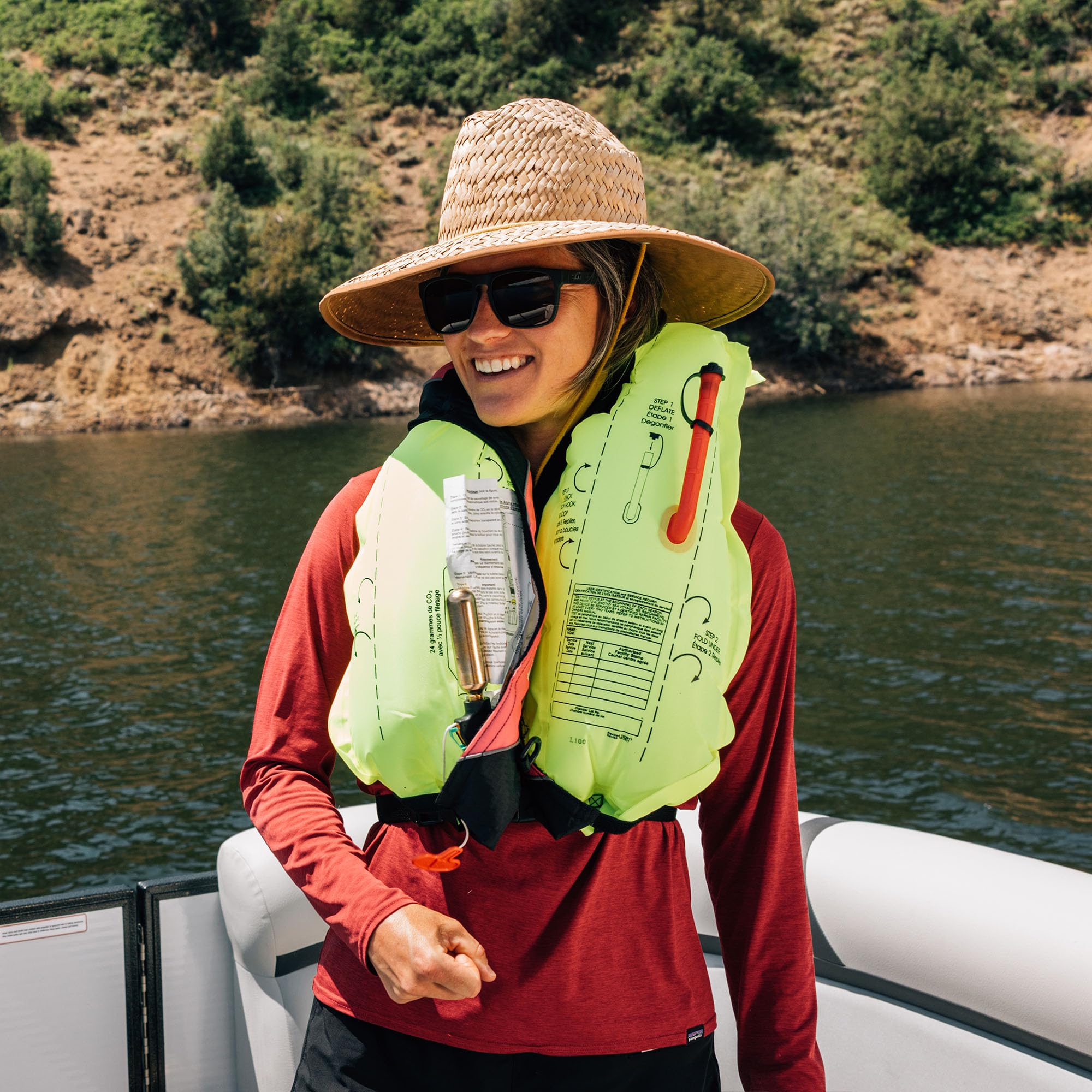 Onyx A/M-24 Inflatable Automatic/Manual Life Jacket, U.S. Coast Guard Approved, Low Profile, Compact Design, Manual Convertible Inflation Option