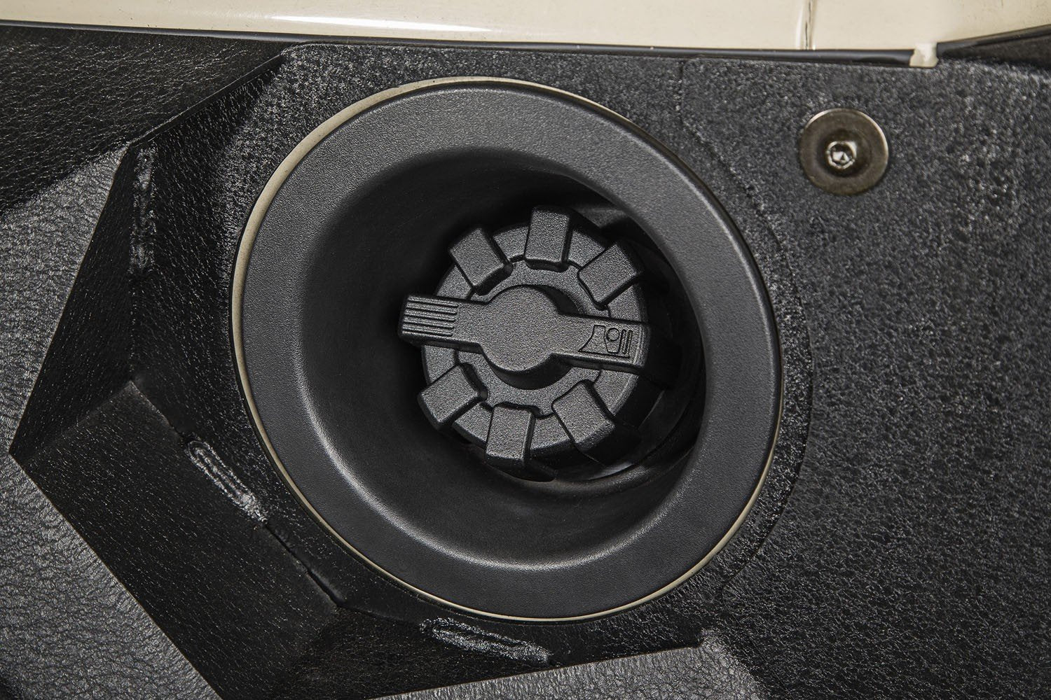 Rugged Ridge Fuel Cap Elite for Jeep Wrangler/Gladiator | | 11229.10 | Fits 2001-2025 Jeep Wrangler TJ/JK/JL; 2020-2025 Jeep Gladiator JT