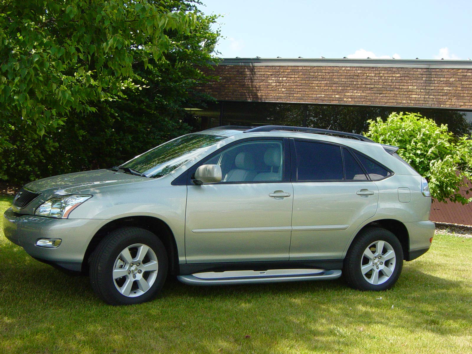 Owens Products Glastep 2155 Custom Molded Fiberglass Gray Running Boards 07-09 Lexus Rx350/Rx400H Hybrid Fiberglass Gray, 1 Pack
