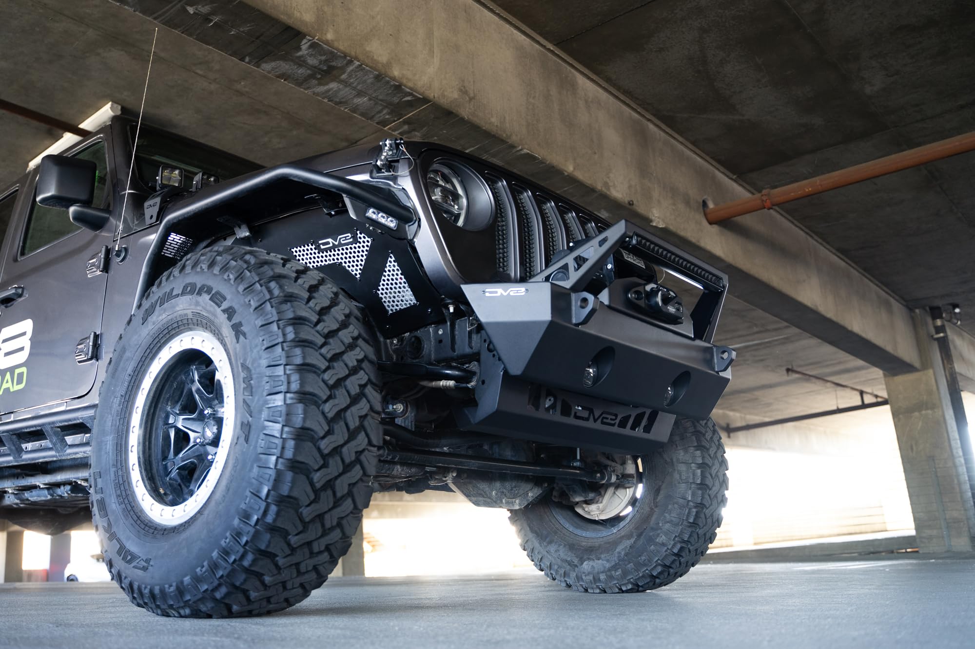 Sway Bar Disconnect Skid Plate DV8 Offroad for 2018-2025 Jeep JL & JT | Protects Rubicon Sway Bar Disconnect Motor | Conceals Crash Bars When OEM Bumper is Removed | Vented for Airflow to Engine Bay