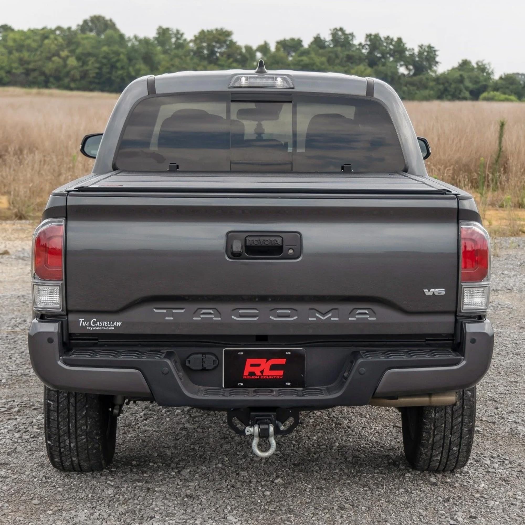 Low-Profile Rough Country Hard Tri-Fold Tonneau Cover for Toyota Tacoma (2016–2023) - Aluminum Truck Bed Cover, Fits 6' Bed (72.5")