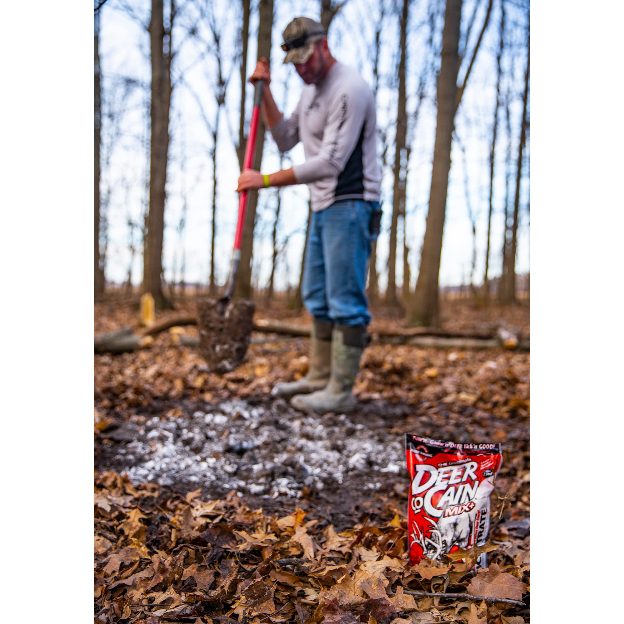 HABITATS Evolved Deer Co-Cane Powder Mix 6.5 lb Deer Mineral Attractant - Fast & Easy to Use All Year-Round Concentrated Mineral Lick Food Supplement for Deer