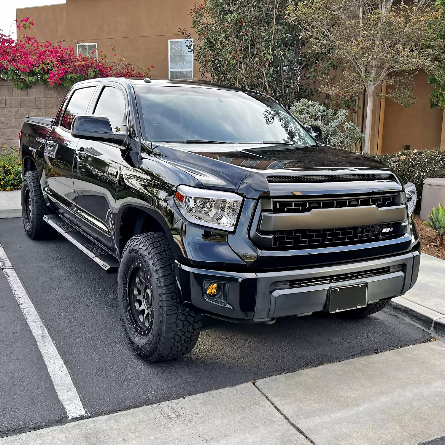 Chrome Headlights SPEC-D TUNING w/LED Tube Compatible with 2014-2021 Toyota Tundra, Left + Right Pair Headlamp Assembly