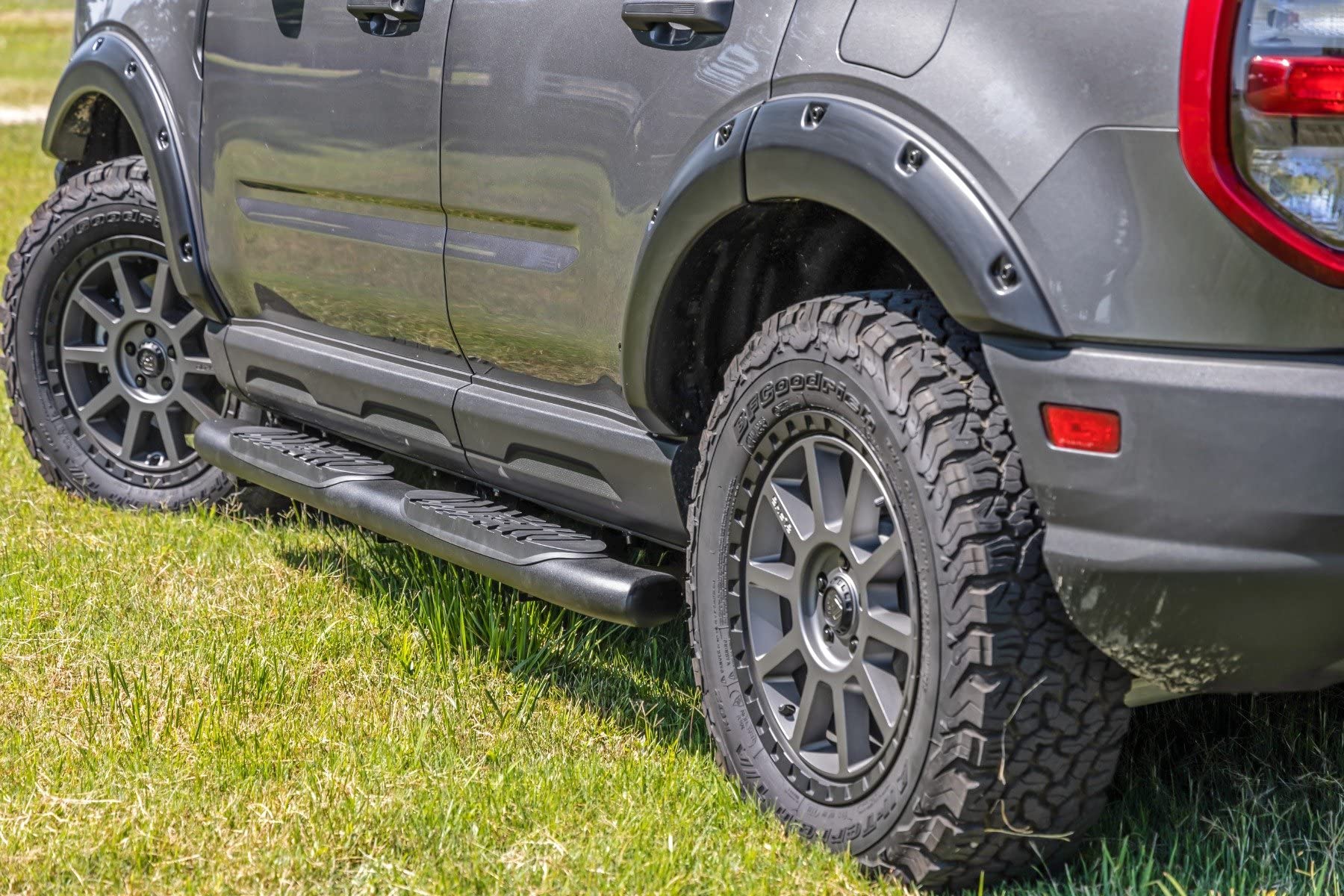 Oval Nerf Steps Rough Country for Ford Bronco Sport (2021-2025) - OEM Style Rails with Built-in Side Steps