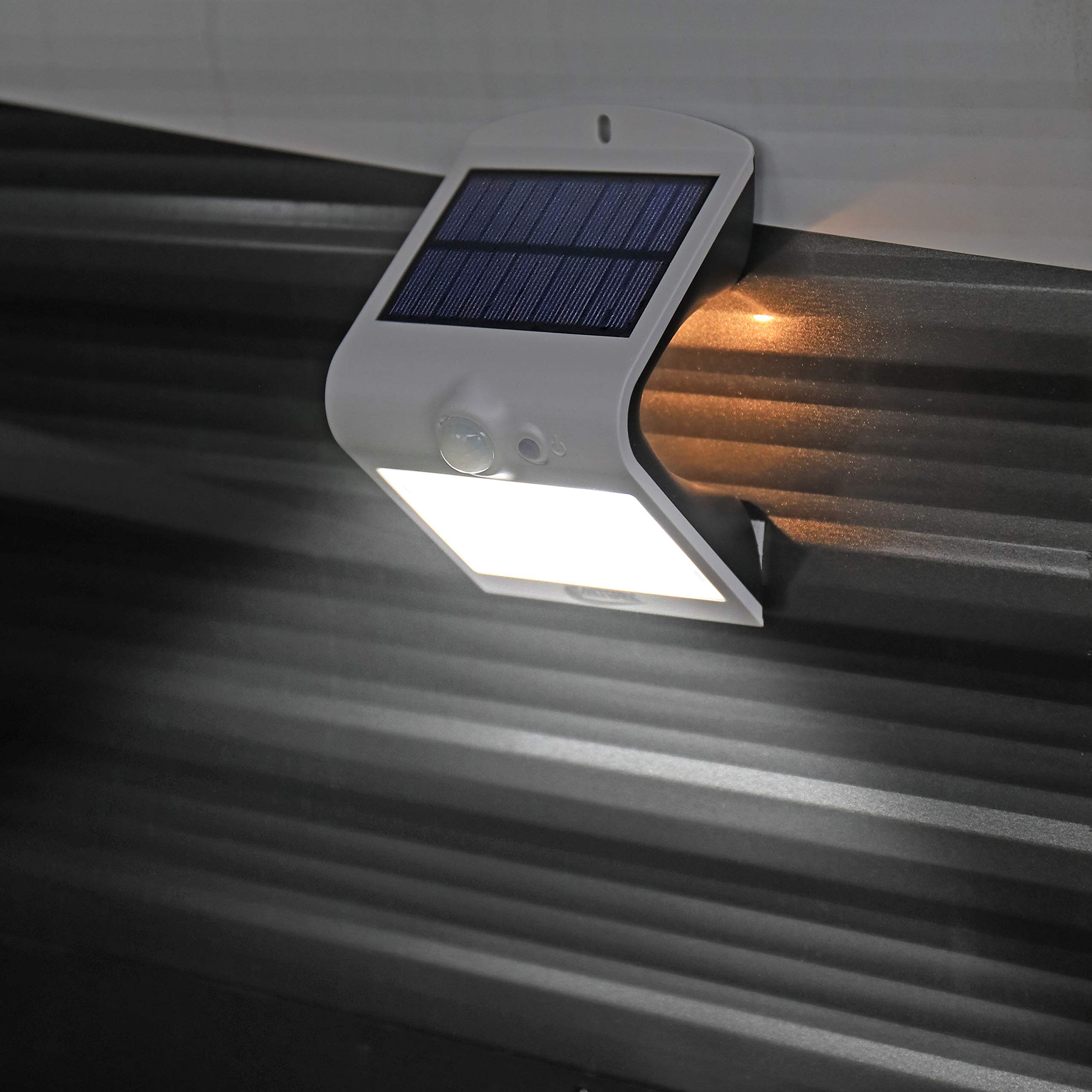 Valterra DG0132 Go Power! Weatherproof 3.2W LED Solar Light with Motion Sensor