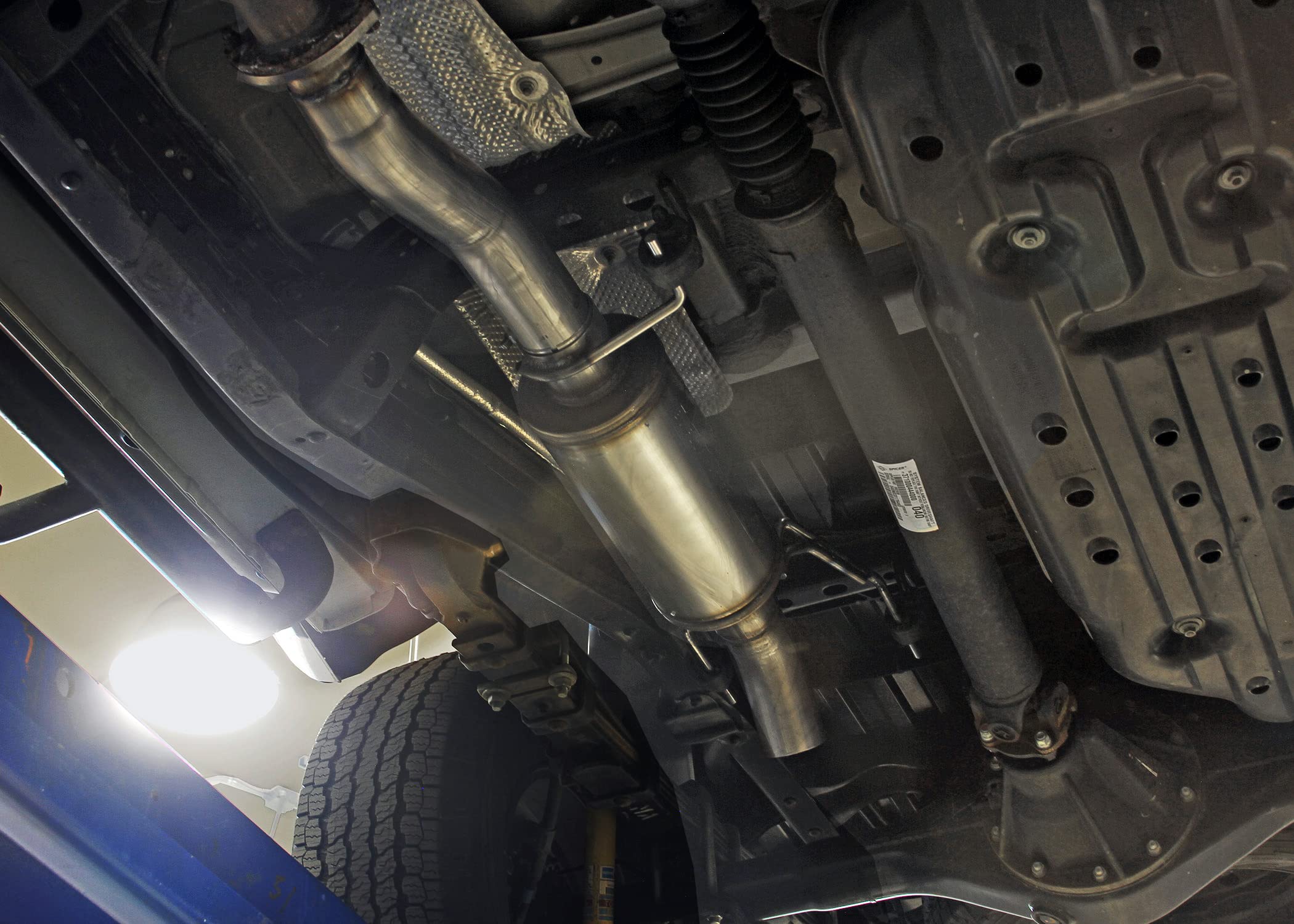 Flowmaster FlowFX 717970 Extreme Hi Clearance Cat-Back Exhaust 3 Inch 409 Stainless Steel Compatible with 2016-2023 Toyota Tacoma Extended and Crew Cab models with 3.5L V6 engine