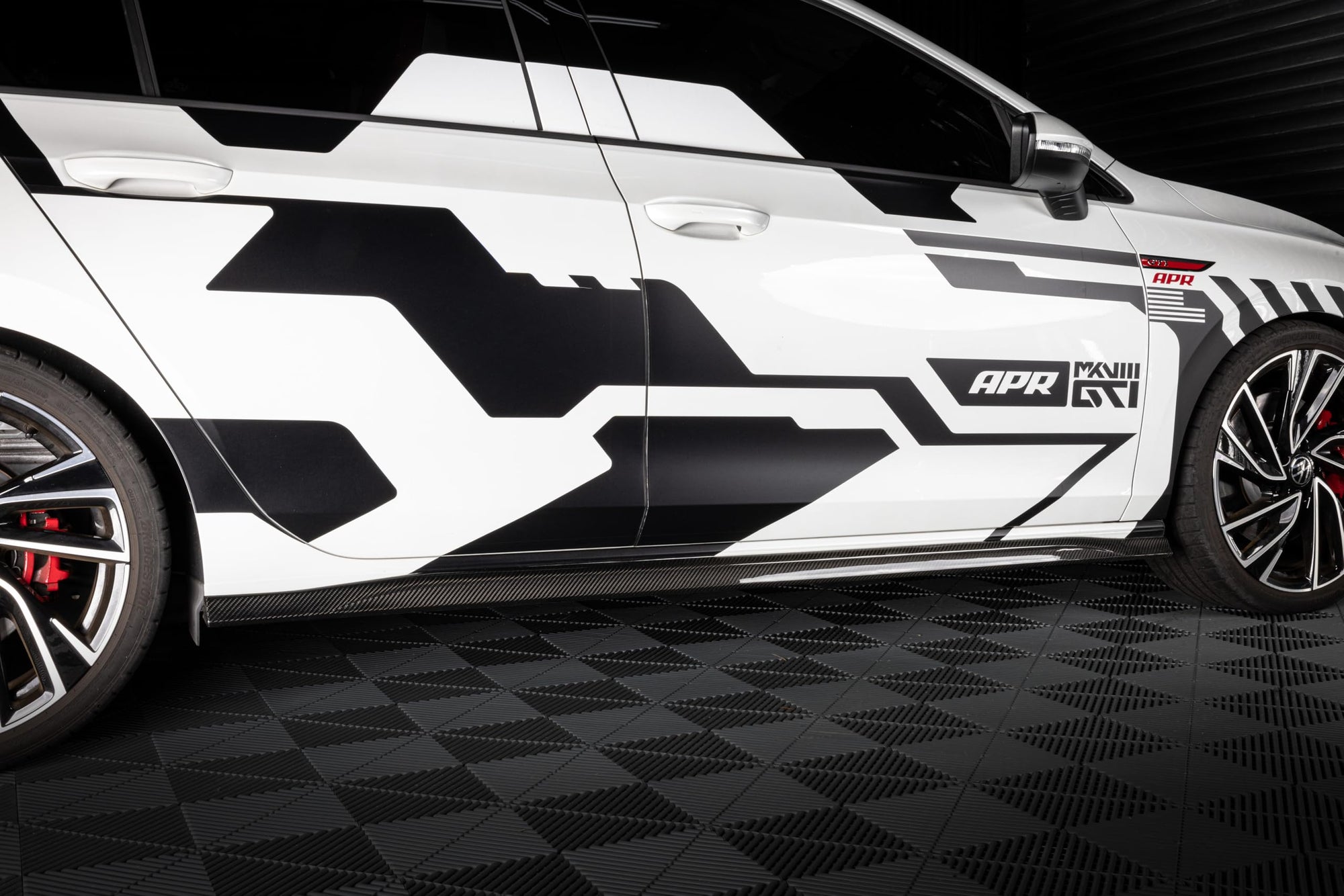 Carbon Fiber APR MS100240 Side Skirts - Gloss