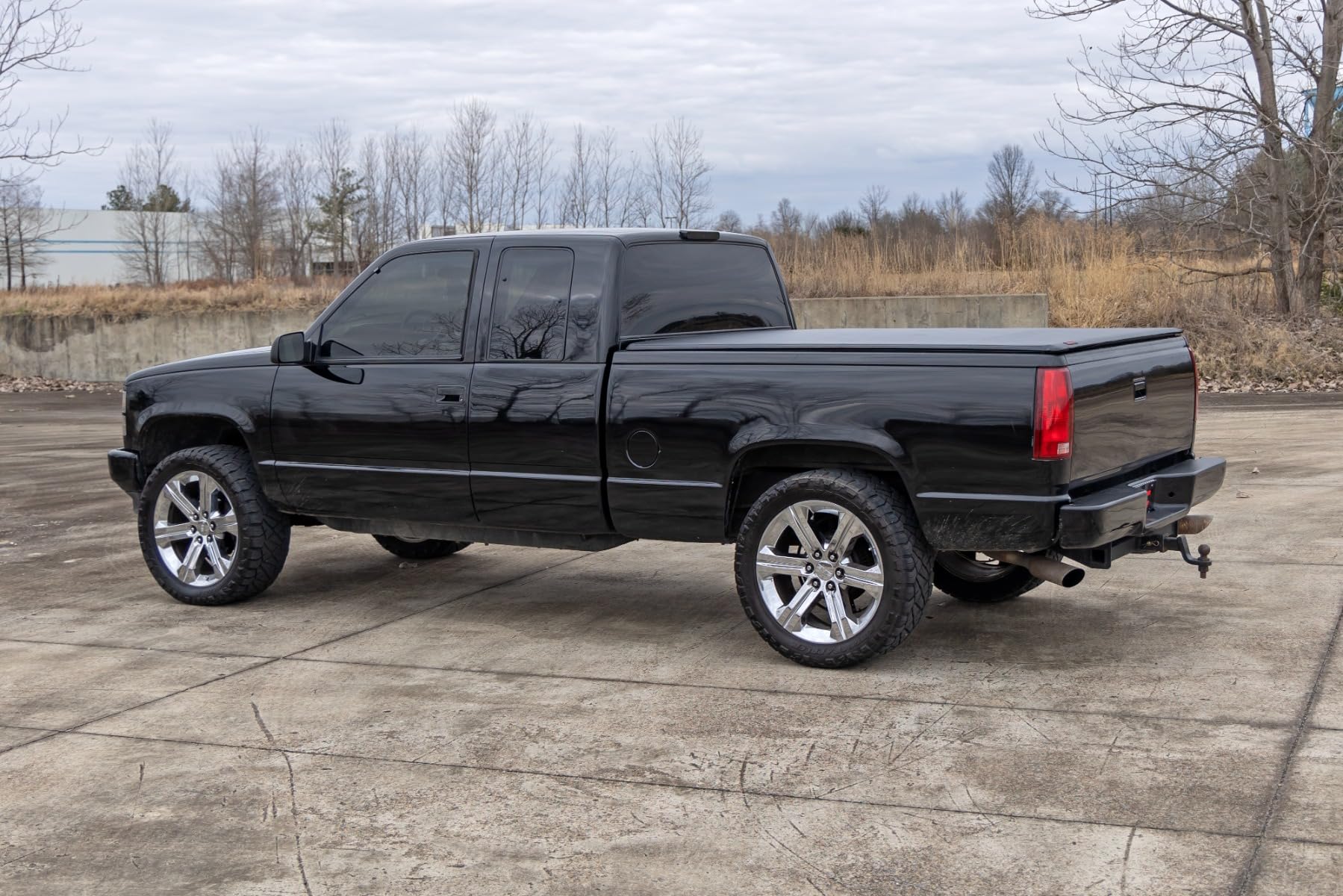 Soft Roll Up Rough Country Truck Bed Tonneau Cover for Chevy Silverado & GMC Sierra 1500 (1988-2007) - Fits 6'7 (79") Bed, Weatherproof Bed Cover
