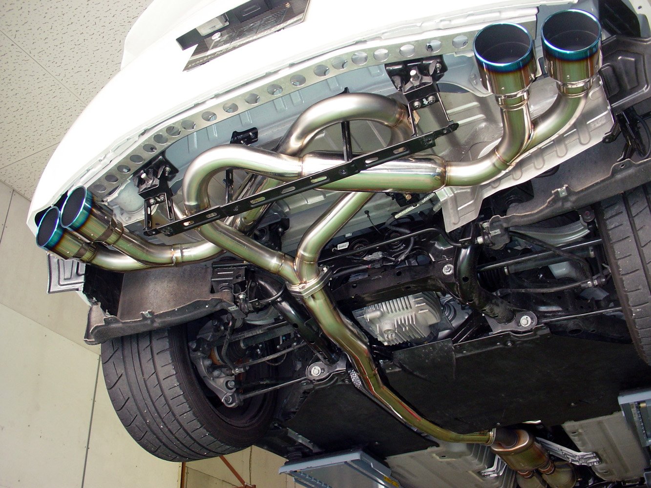 Exhaust HKS 31021AN010