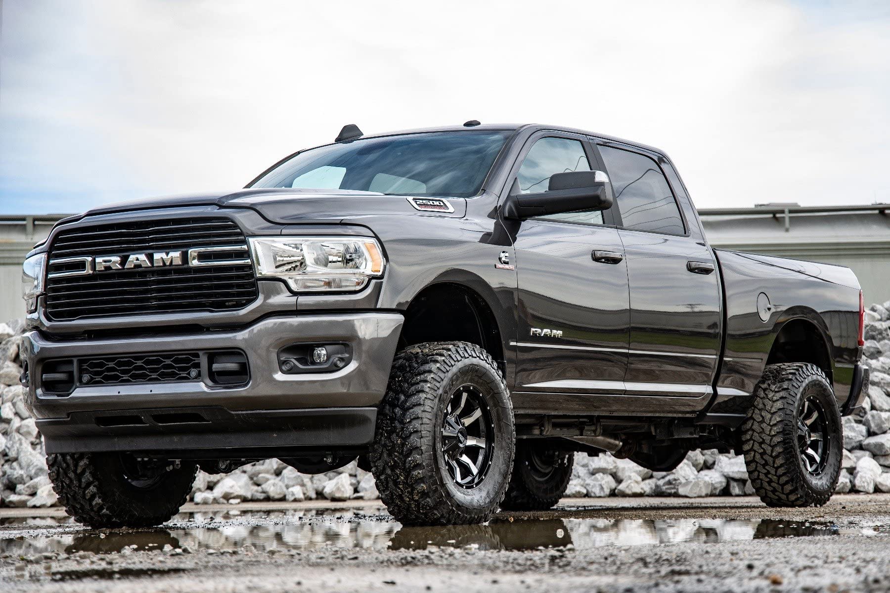 2.5" Rough Country Leveling Kit for 14-24 Ram 2500 | 13-24 Ram 3500 4WD - 37730A