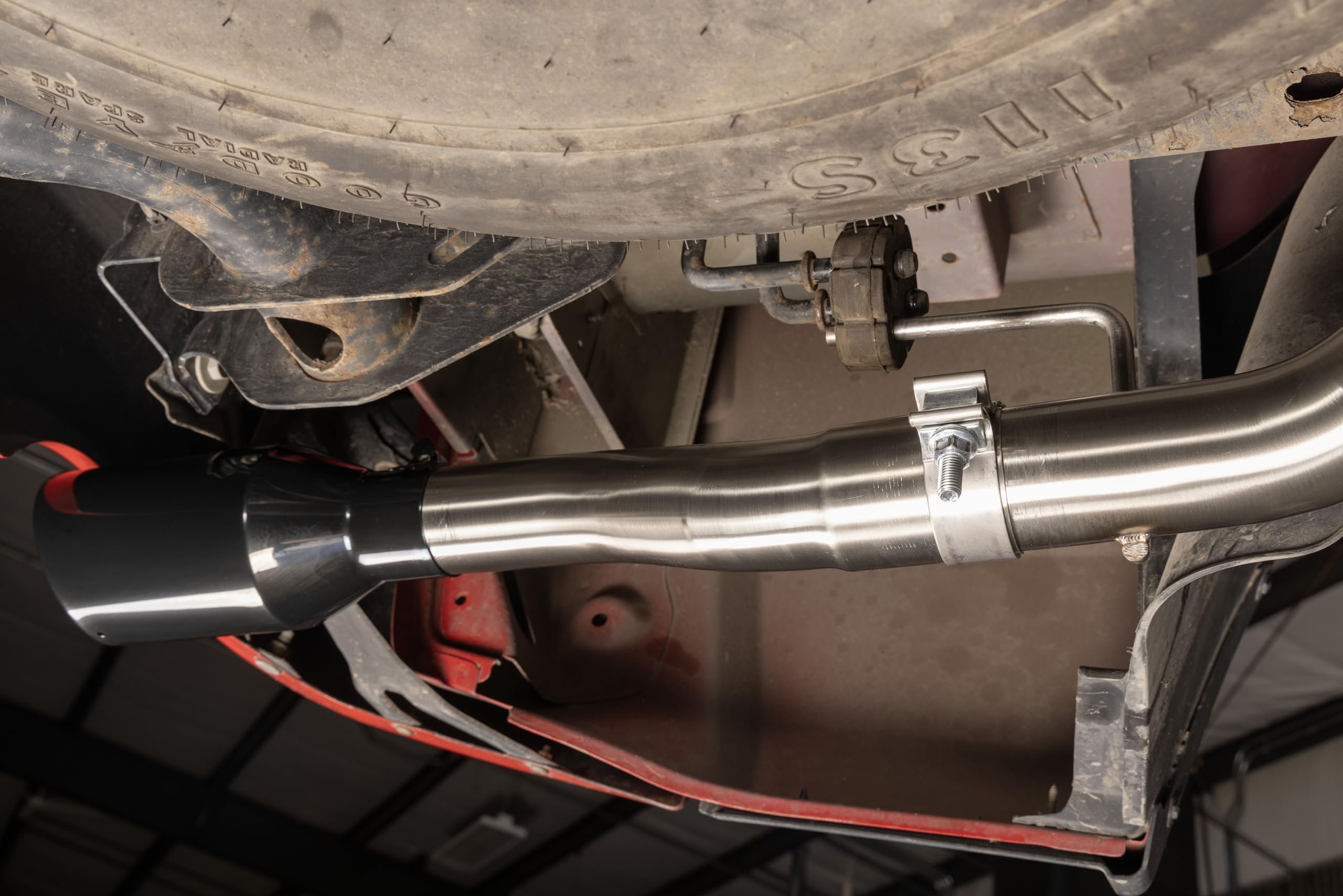 Signature Series Flowmaster Exhaust System 737860