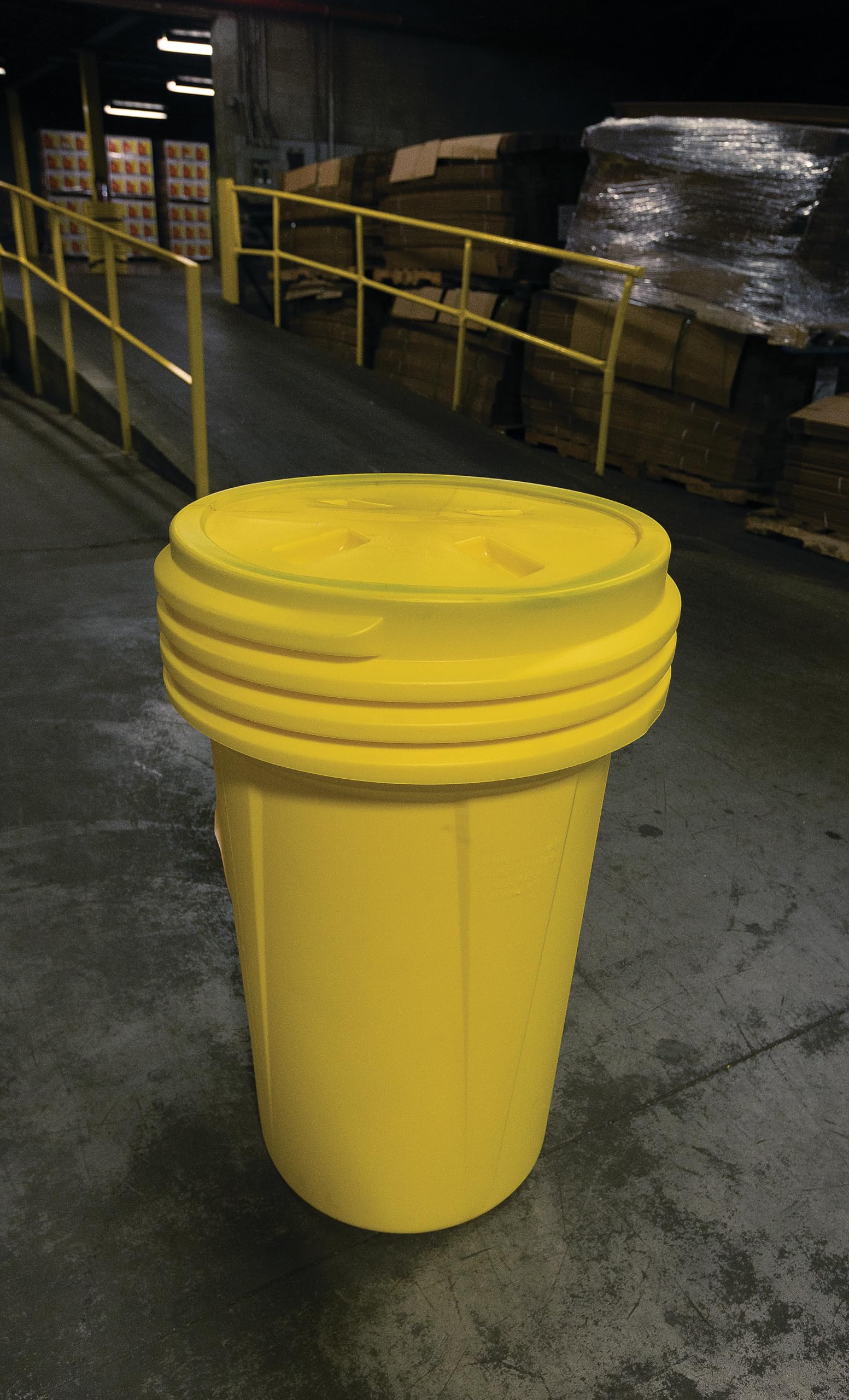 55 Gallon Eagle Plastic Drum with Lid, Screw-On Lid, 40"x26.5", Lab Pack Drum Made of Durable, Lightweight HDPE, Withstands Weather and Chemicals, Made in USA, Yellow, 1657