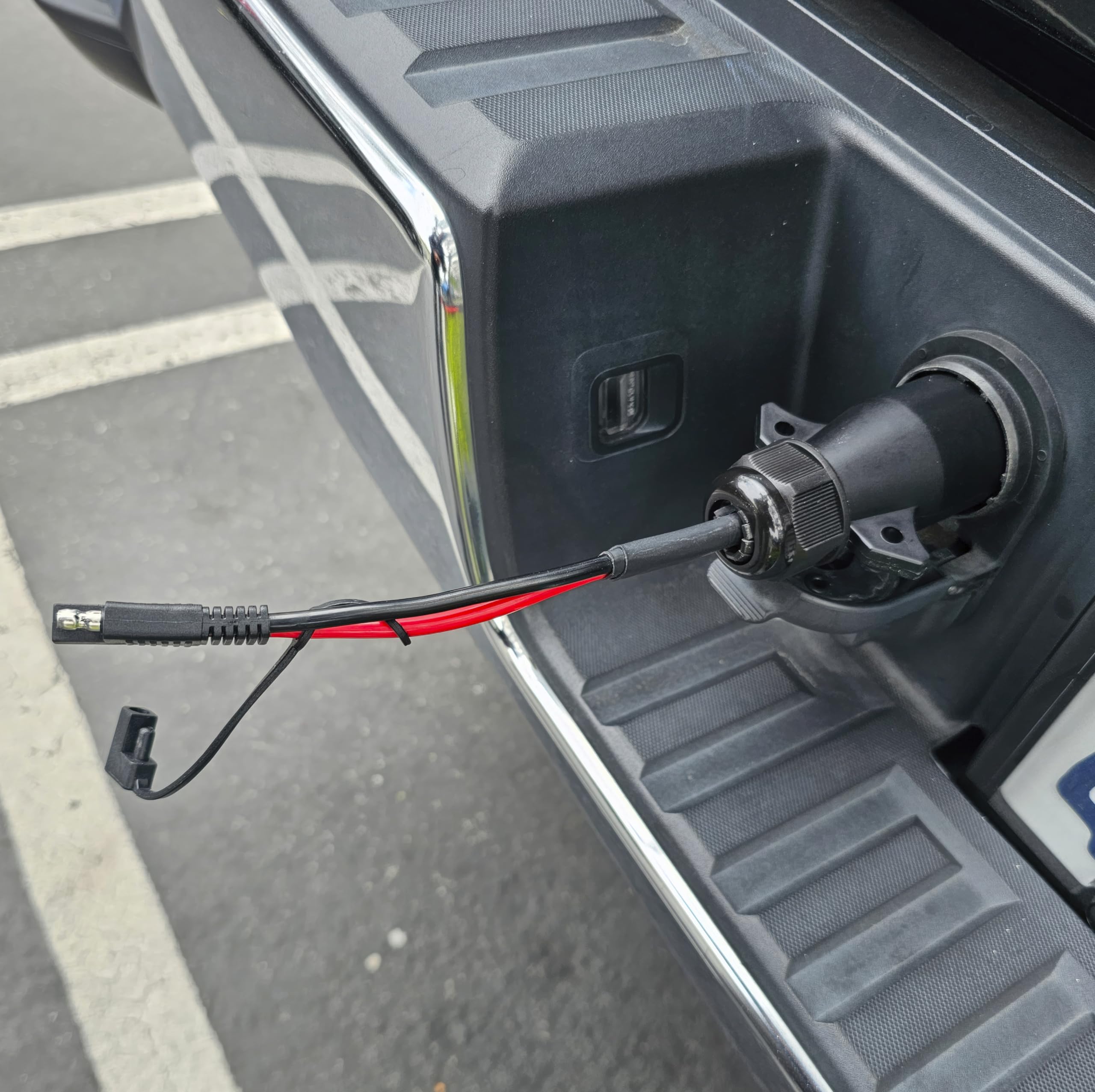 7-Way Trailer Plug VIAIR 7-Way Power Access to 2-Pin SAE Connector with 12 Gauge Wire & Smart Connect Compatible - 12V Power Supply for Air Compressor, Truck, RV, Boat & ATV Hitch Adapter