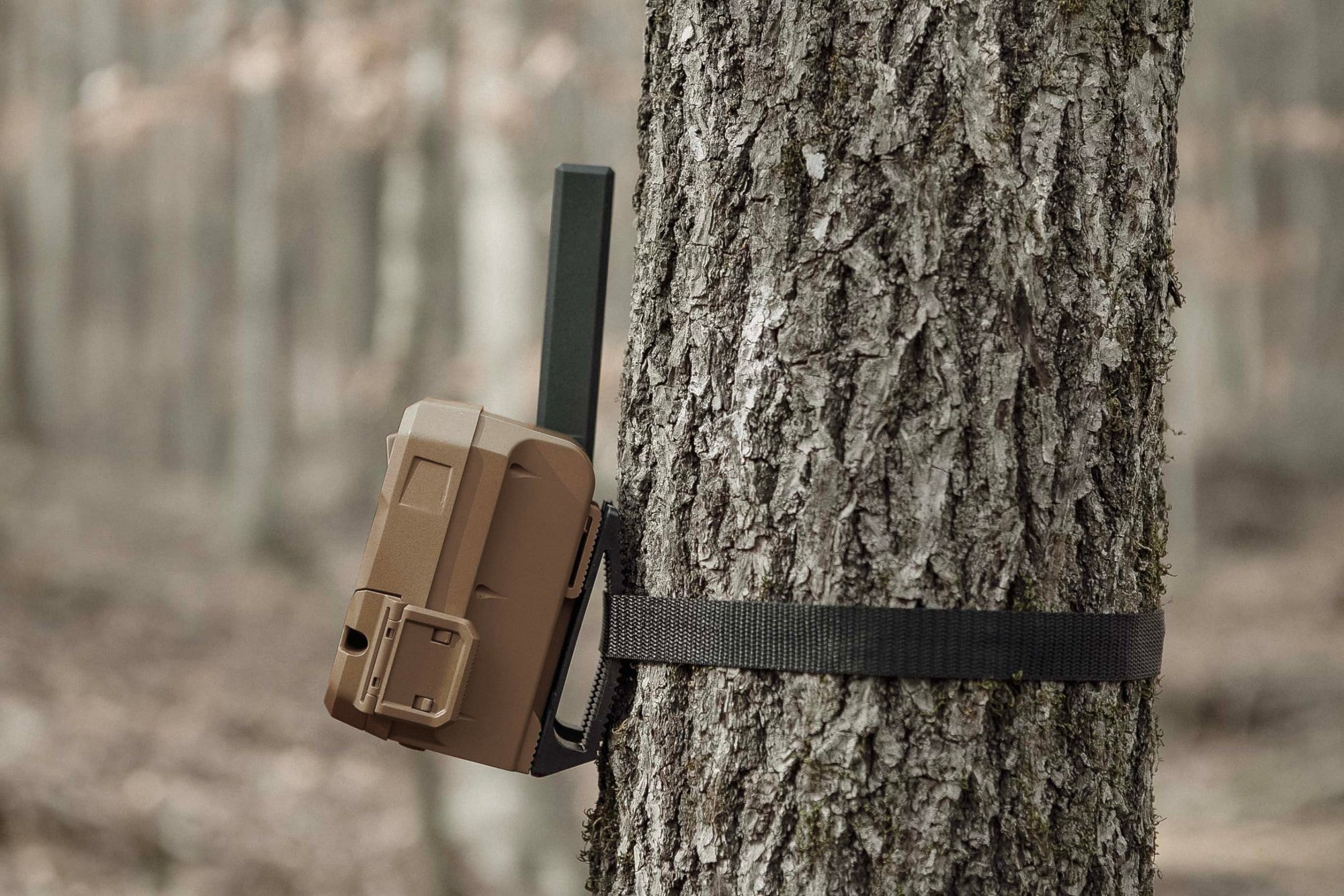 Moultrie Mount Easy Aim for Edge Series Trail Cameras - Snap in for Easy Vertical Adjustment - Reversible