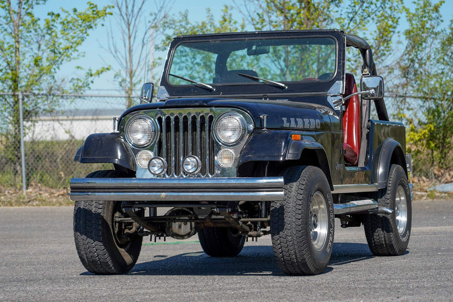 Rough Country Shackle Reversal Kit Front for 1976-1993 Jeep CJ 5-5059