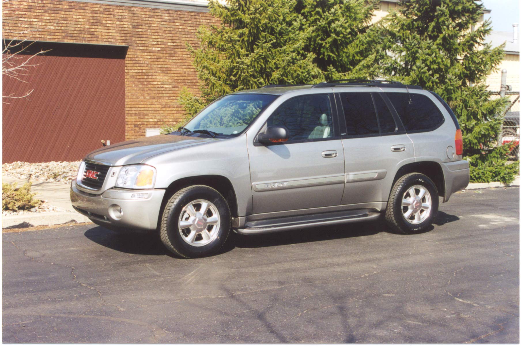 Owens Products Glastep 2131 Custom Molded Fiberglass Gray Running Boards 02-04 Oldsmobile Bravada 4 Door 02-09 GMC Envoy Fiberglass Gray, 1 Pack