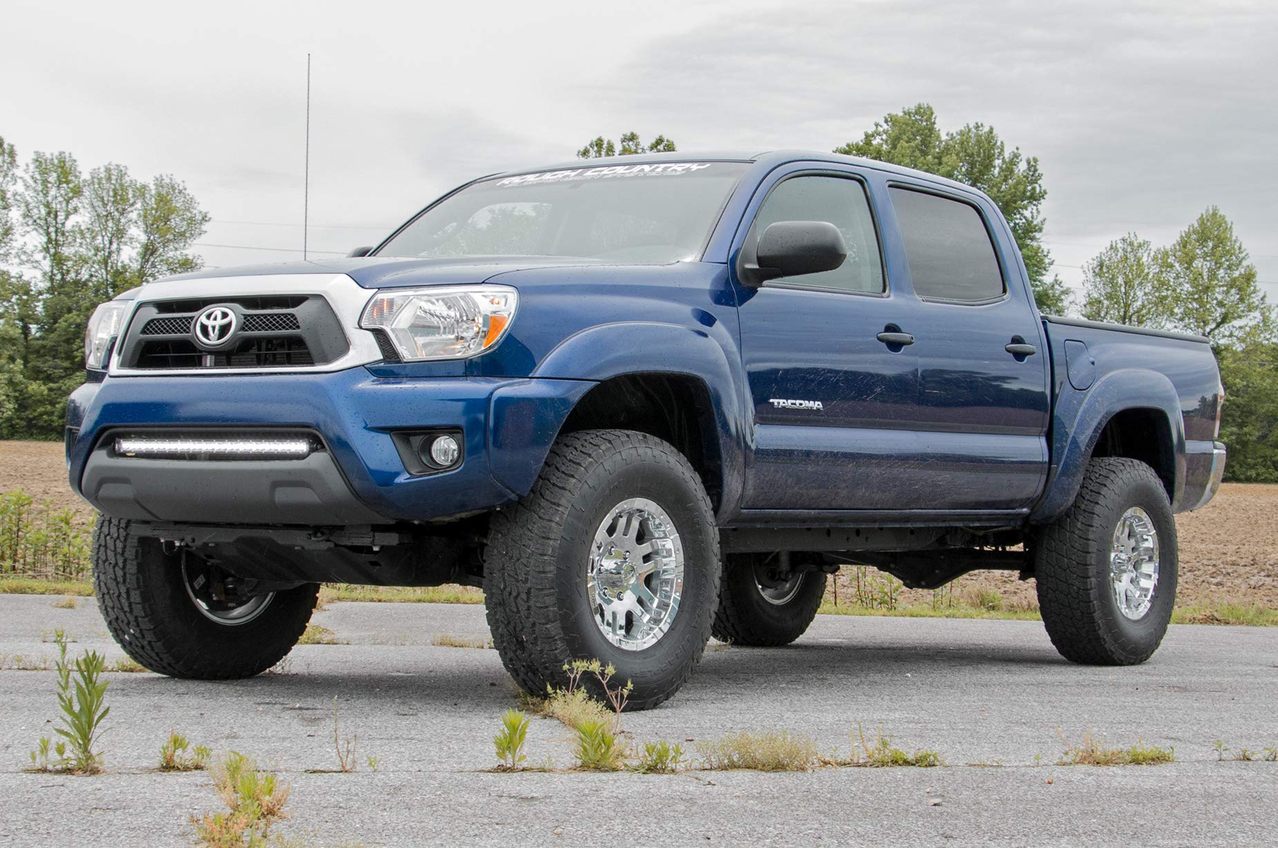 2" Rough Country Leveling Kit for 05-23 Toyota Tacoma | Anodized Red - 744RED