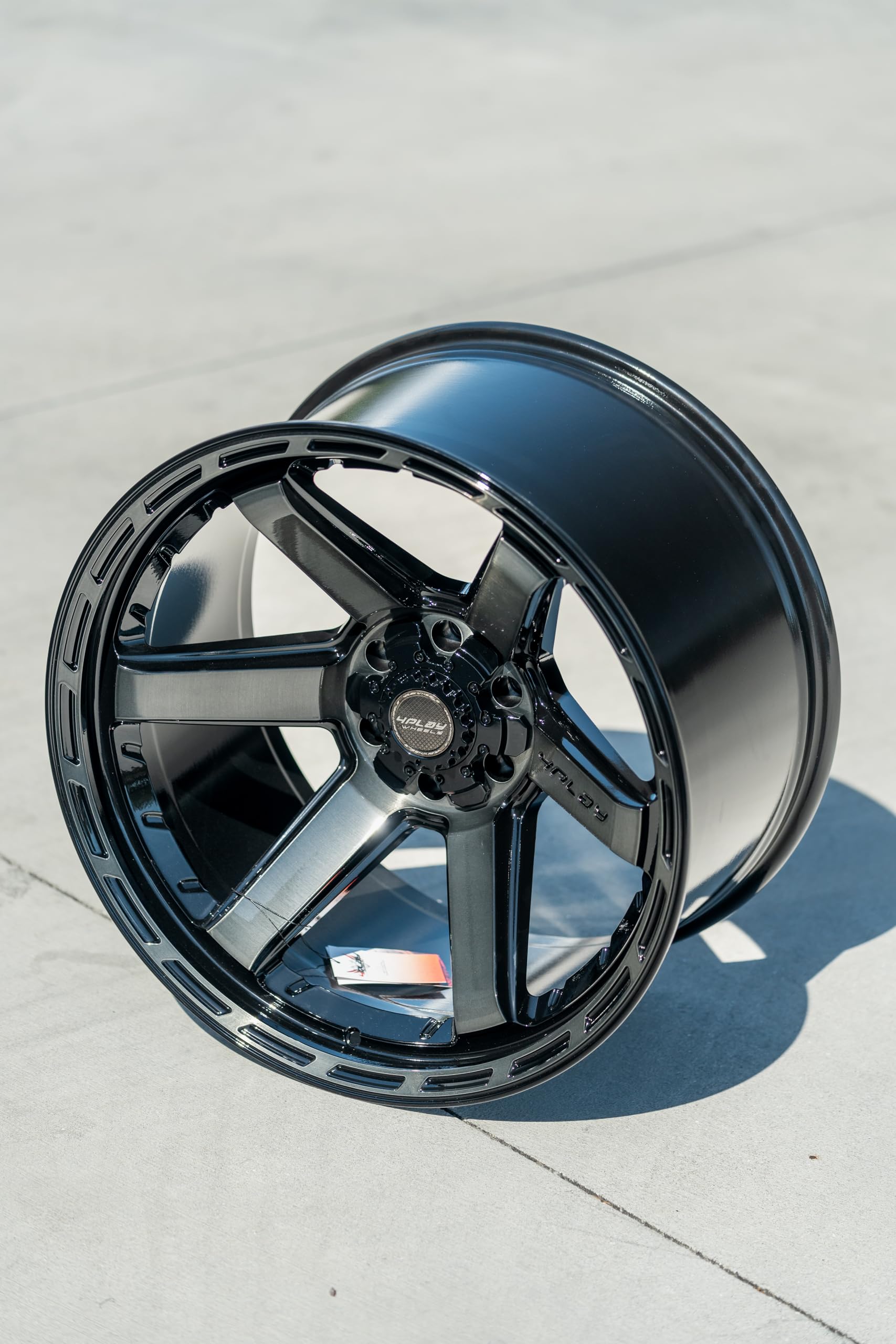 4PLAY Wheels 24 Inch Rim 4P63 Fits 6x135 & 6x139.7 24x12 Gloss Black Brushed with Tinted Clear (1)