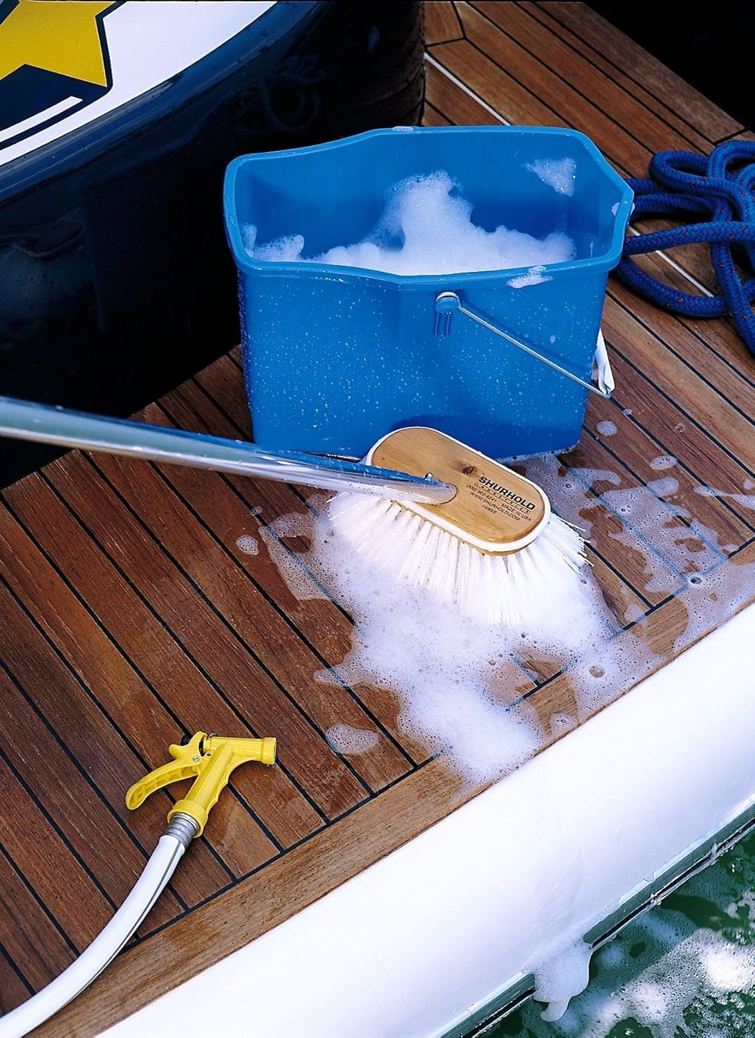 10" Shurhold Polypropylene Stiff Bristle Deck Brush