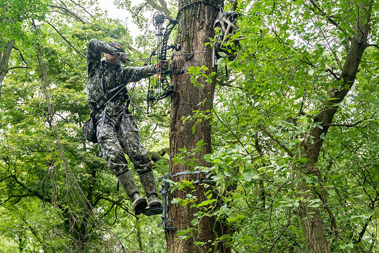 Hawk Full Platform Stand w/ Silent Strap Attachment for Deer Hunting, Apex Helium Hammock, Black - Adjustable Climbing Tree Stand Accessory and Equipment for Shooting