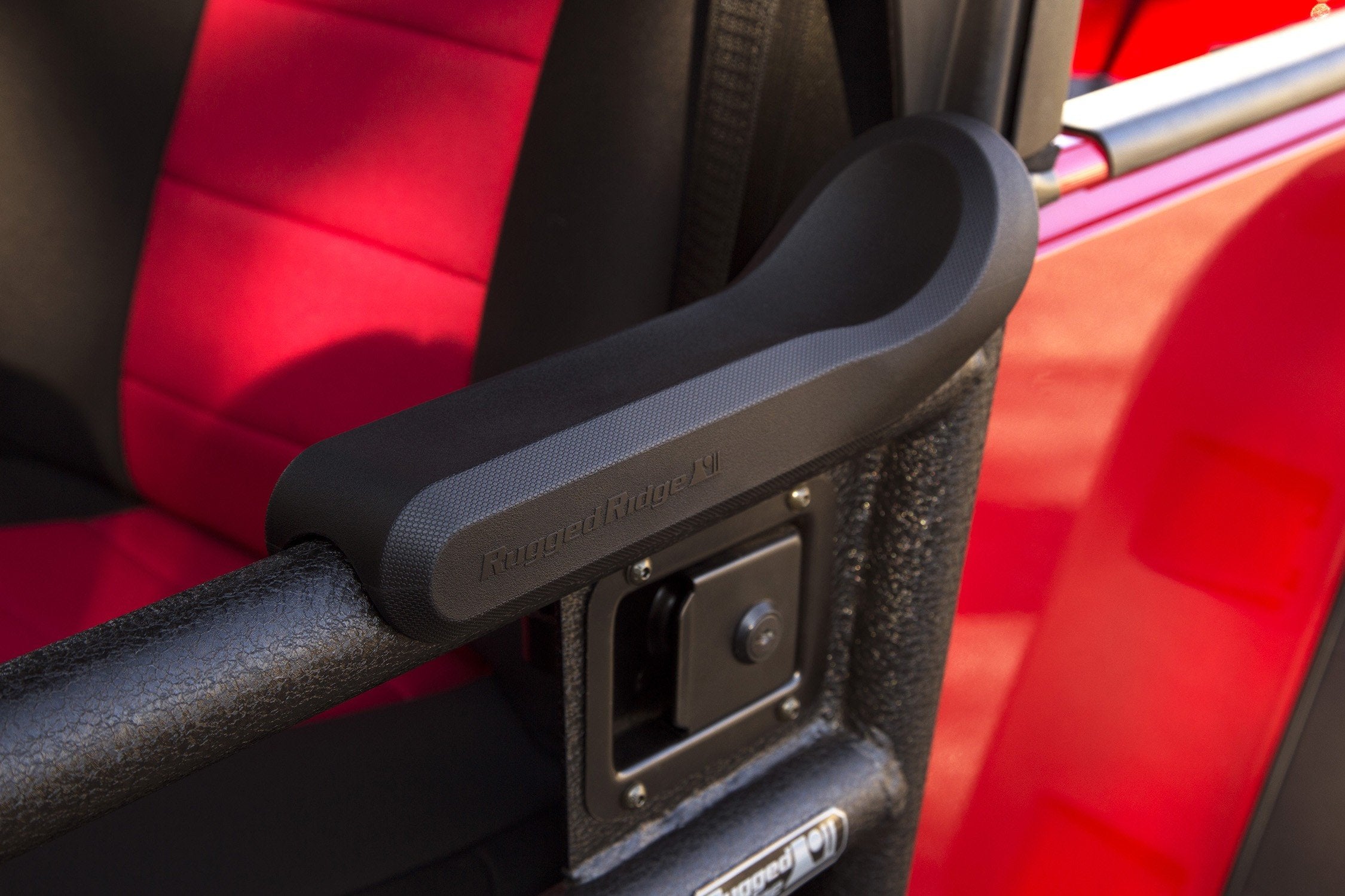 Rugged Ridge Contoured Door Armrest | Polyurethane, Black | 13579.60 | Fits 1.5" to 2" Tube Doors