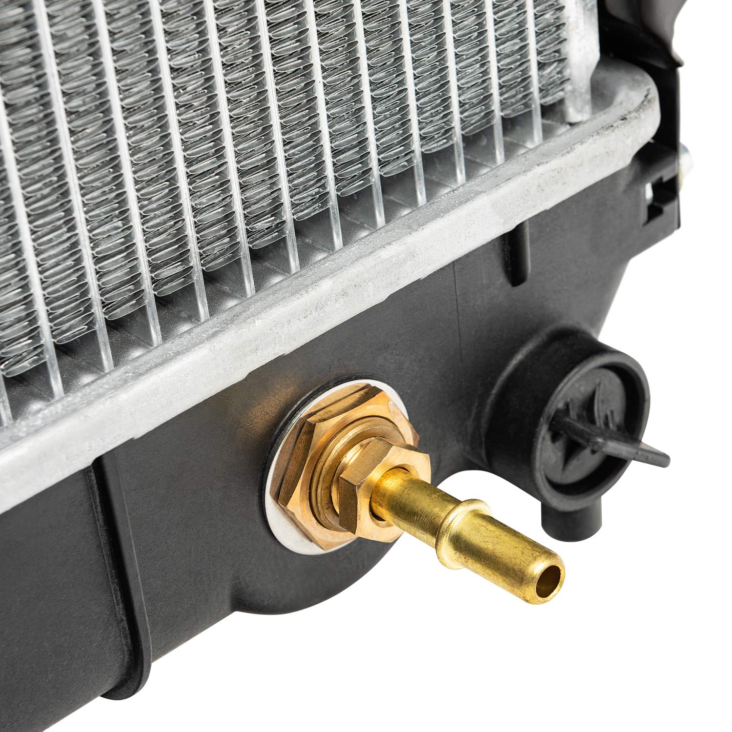 17101.13 | Omix-Ada | Radiator, 1 Row | OE Reference: 52080183 | Fits 1987-2006 Jeep Wrangler YJ/TJ