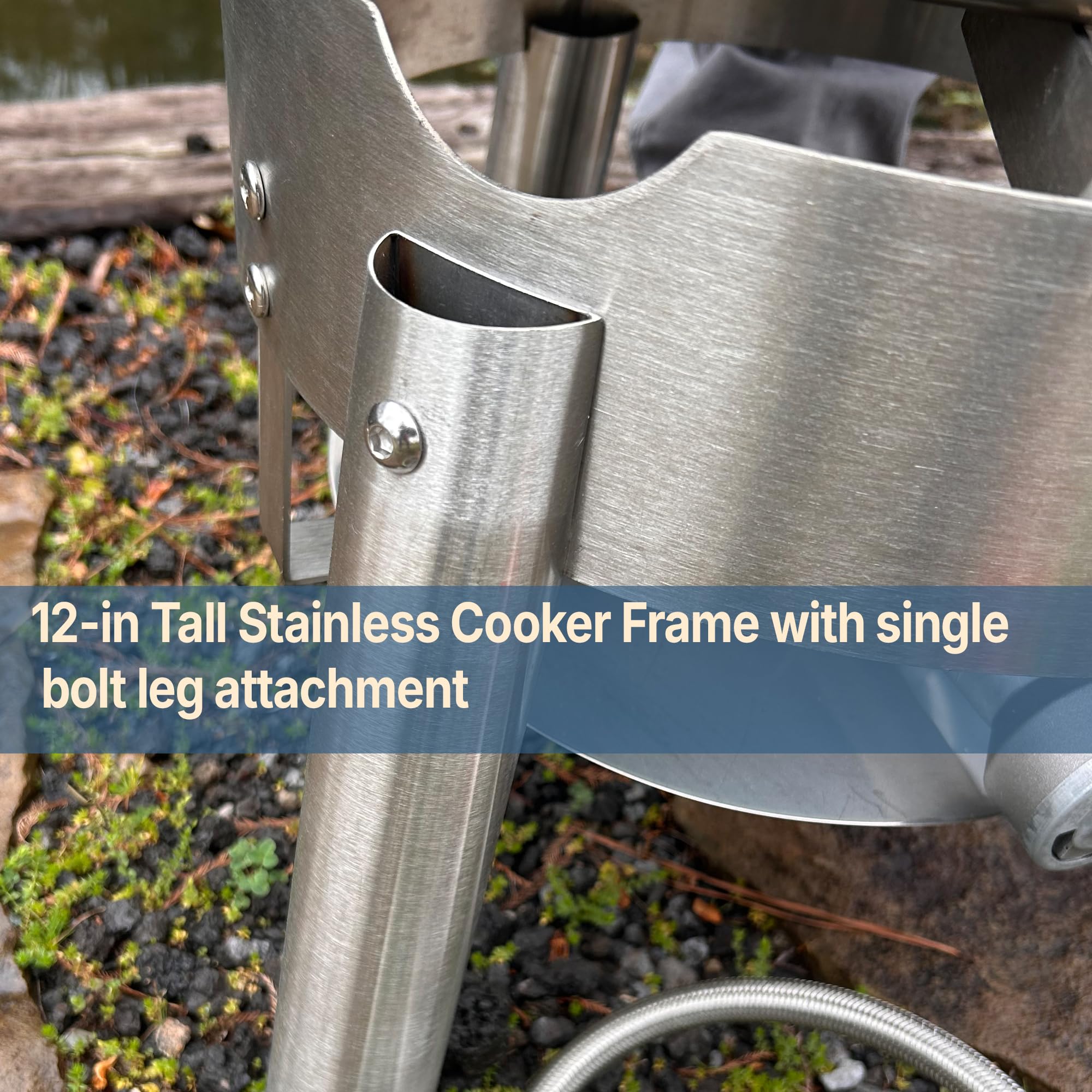 Bayou Classic Boiler Cooker Kit Stainless Steel Features 44-qt Stainless Boiler with Lid, Steam/Boil Basket, 4-in Cast Aluminum 58,000 BTU Burner, 10-psi Pre-Set Regulator and 48-in Hose