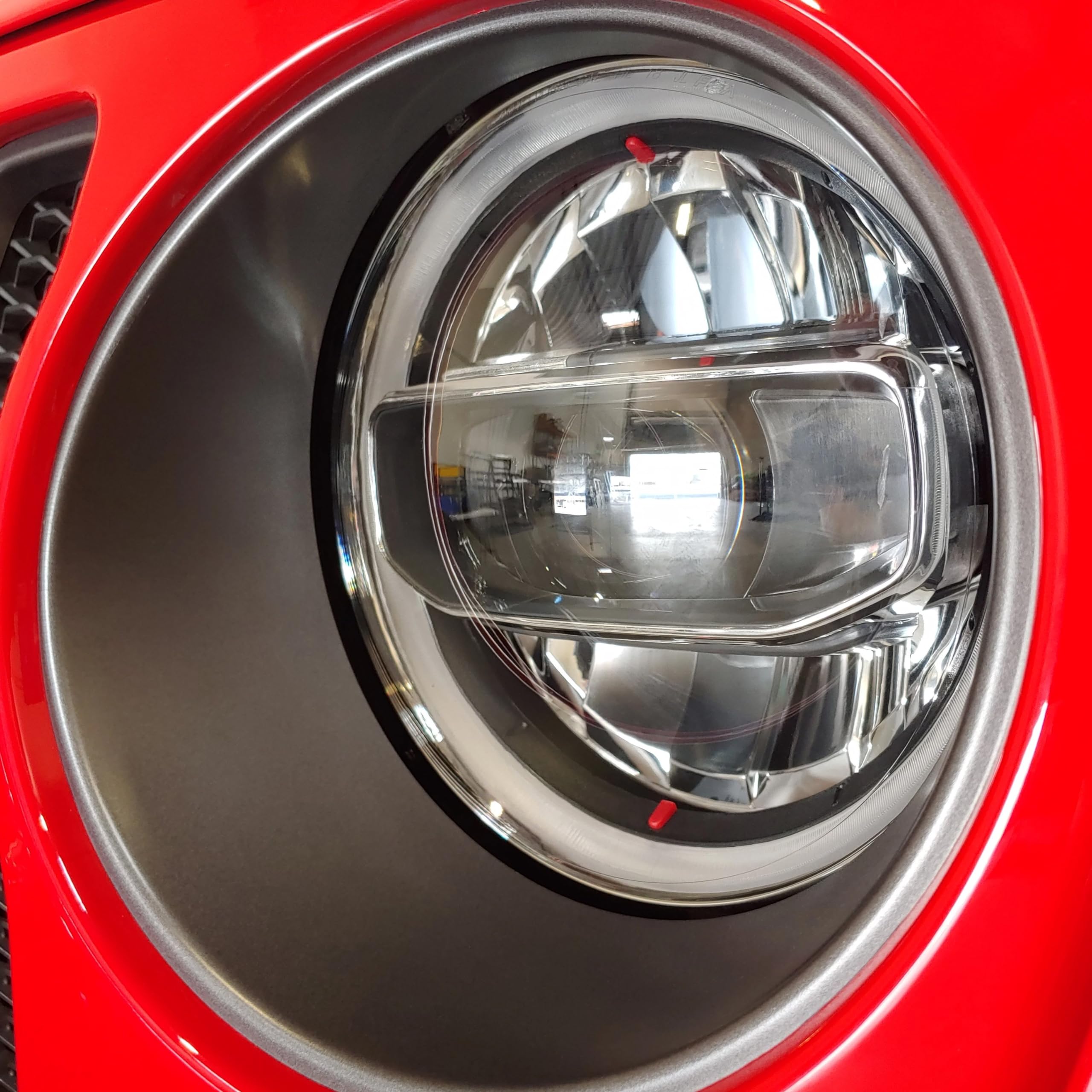 LED Headlights DV8 Offroad for 2018-2025 Wrangler JL and 2020-2025 Gladiator JT | Pair of Headlights | DOT Compliant | 9" Round | White Light Beam with Amber Halo Ring