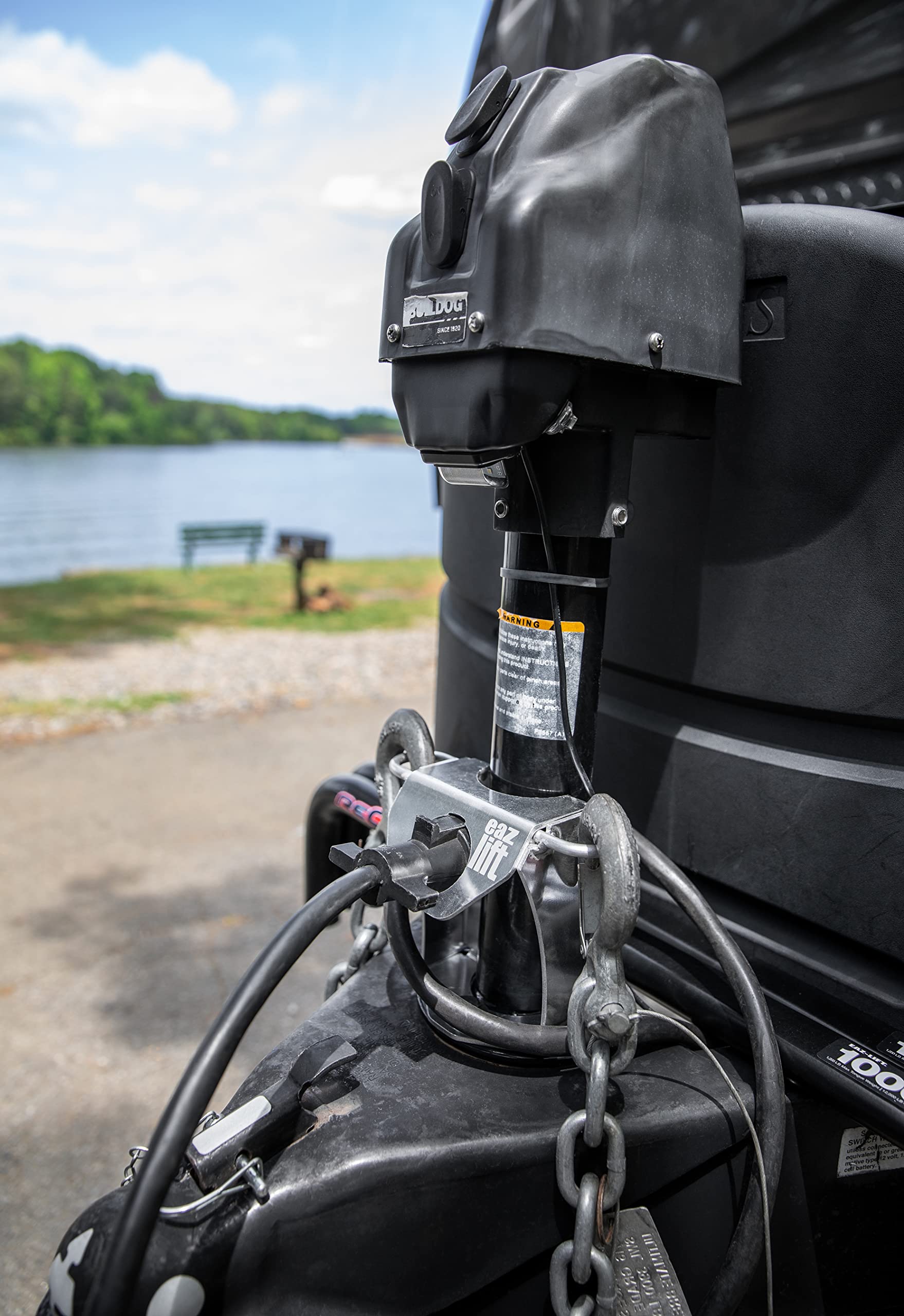 Camco Eaz-Lift 7-Way Plug/Cable Storage and Trailer Safety Chain | Aids in Keeping Your Trailer Harness Off The Ground While Parked | Easy to Install (50016)