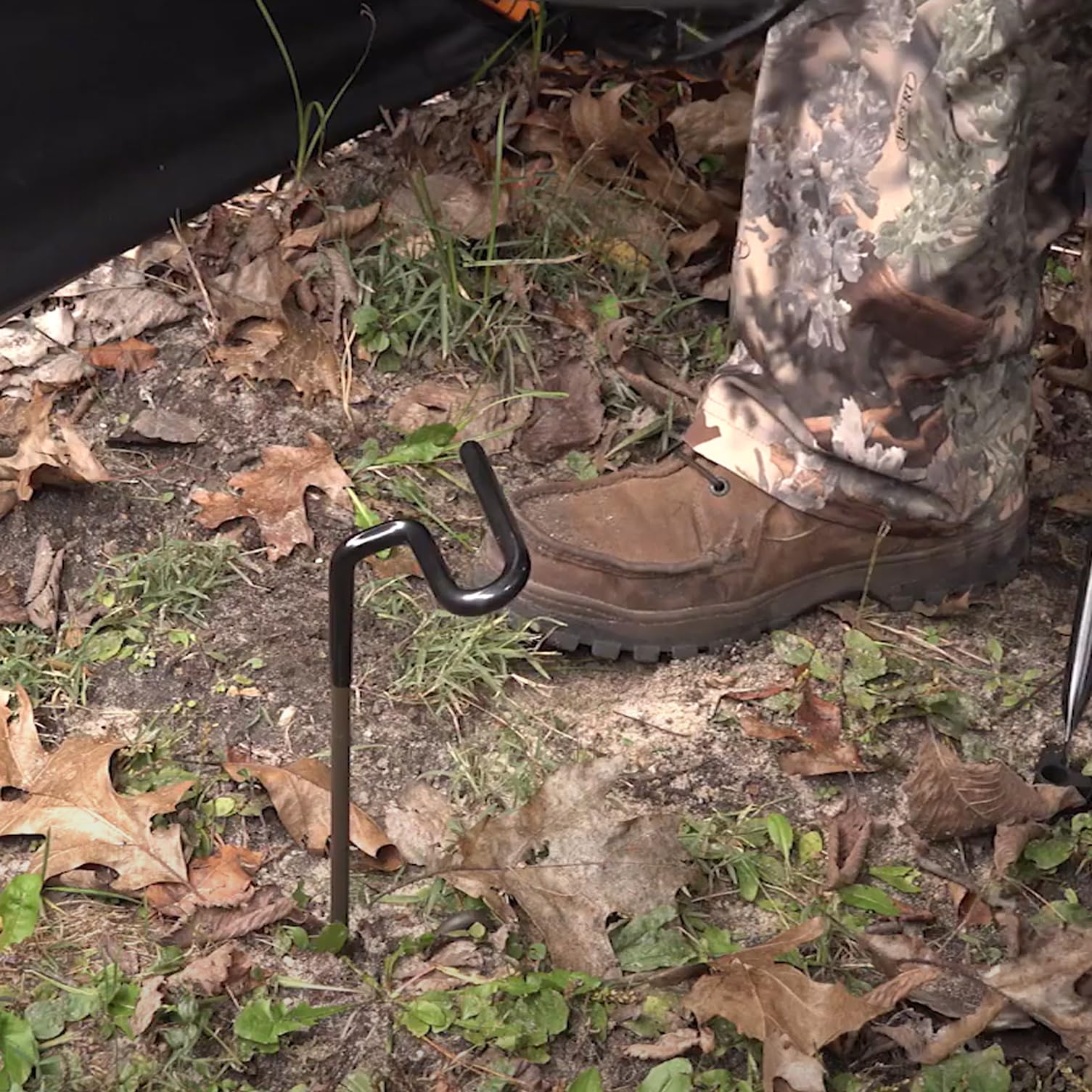HME Secure Durable Stable Versatile High-Quality Compact Portable Easy-To-Install Archer's Hunting Practicing Ground Blind Bow Stake - 360-Degree Fork Rotation