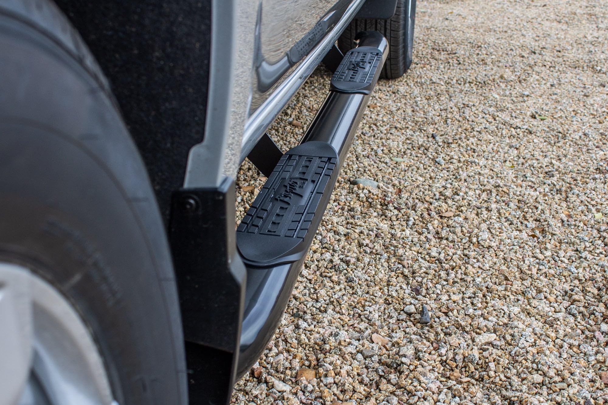 1501-0722B Raptor Series 4 inch Curved OE Style Black Side Bar Steps For 2019-2020 Silverado/Sierra 1500 Double Cab