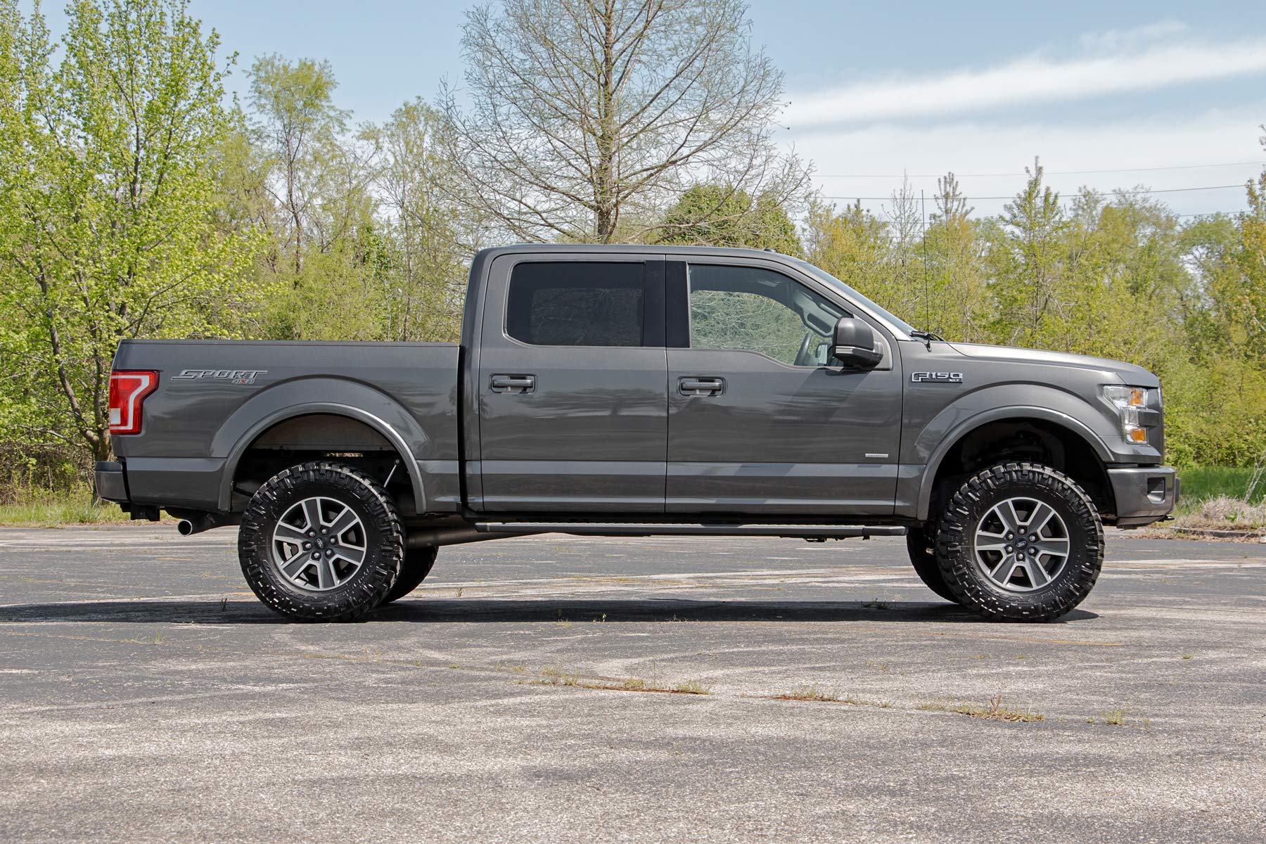 4" Rough Country Lift Kit w/N3 Struts for 2011-2013 Ford F-150 4WD - 57432