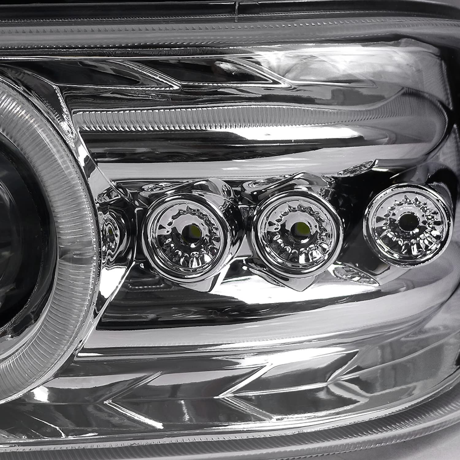 Chrome LED Halo Projector Headlights + Bumper Lights SPEC-D TUNING Compatible with 1999-2002 Chevy Silverado 2000-2006 Tahoe, Left + Right Pair Headlamps Assembly