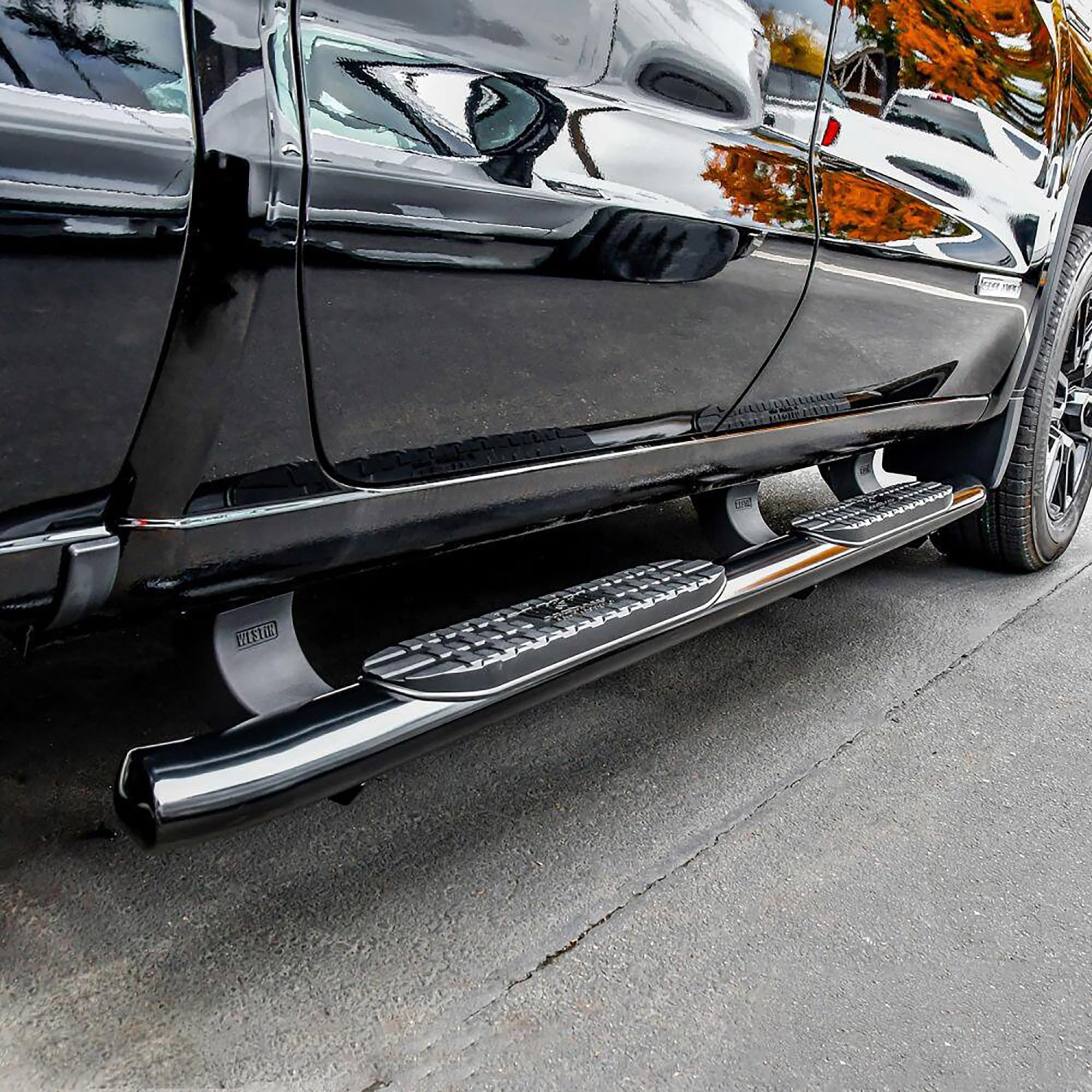 PRO TRAXX 4 Westin Oval Nerf Bars fits 2019-2025 Silverado Sierra 1500 2020-2025 Silverado Sierra 2500 3500 Double Cab (Exc 2019 Silverado LD/Sierra 1500 Limited) Black Pair