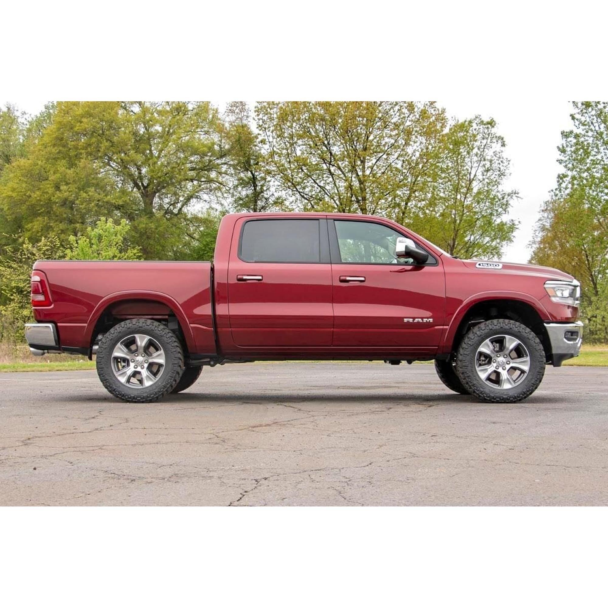3.5" Rough Country Lift Kit w/N3 Struts & Shocks for 19-24 Ram 1500-31431RED