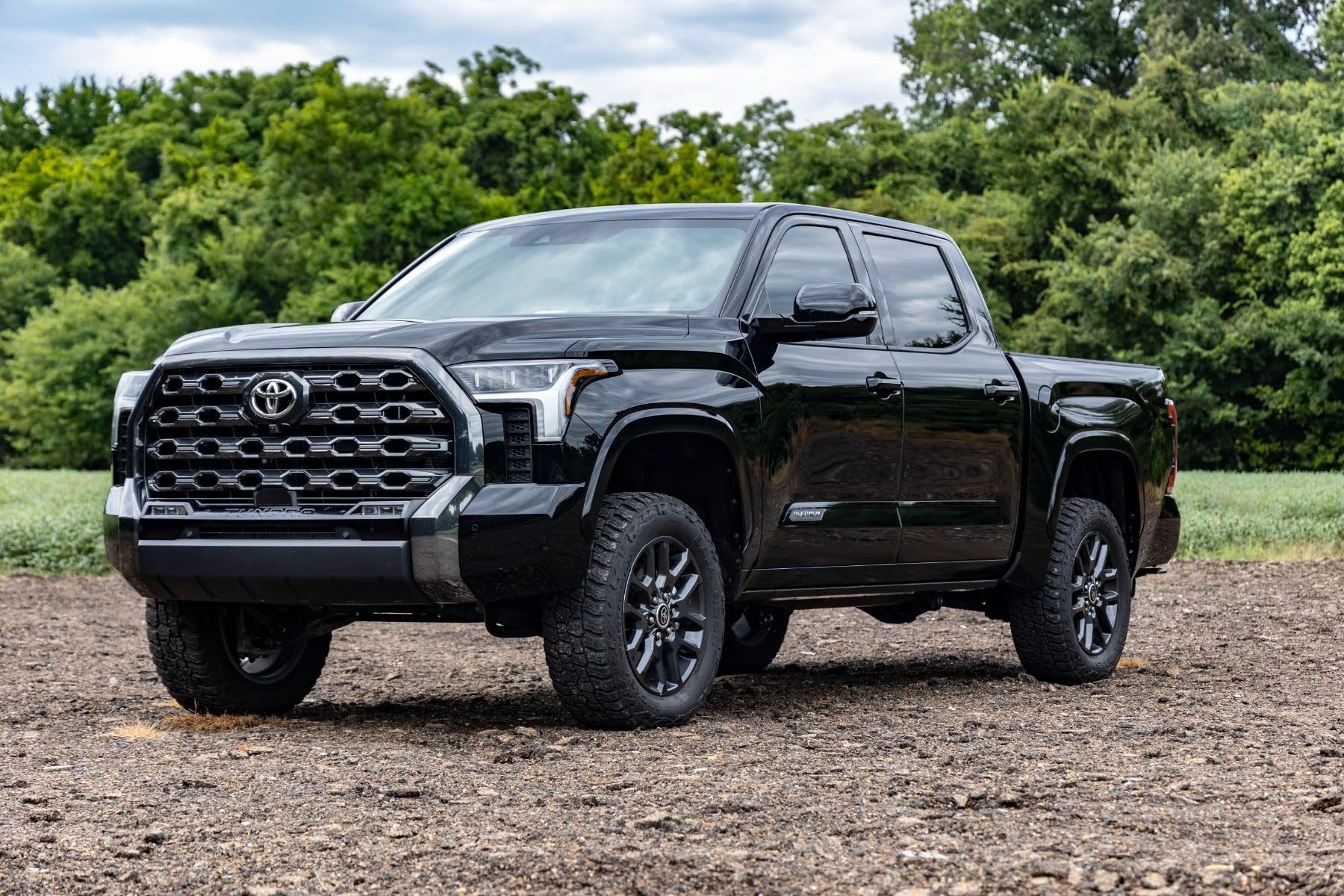 3.5" Inch Rough Country Lift Kit for 2022-2024 Toyota Tundra 4WD - 71300