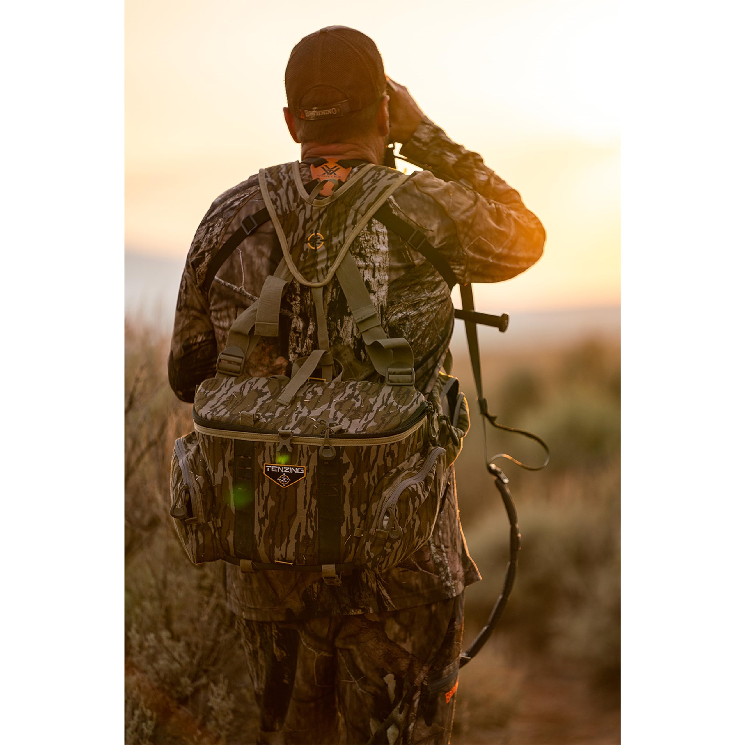 Hangtime TENZING Unisex Adult Lumbar Pack, Mossy Oak Bottomland | Adjustable Durable H2O Compatible Hunting Pack with 5 Compartments, 5 Pockets & Webbing Straps for Extra Hunting Gear Milti