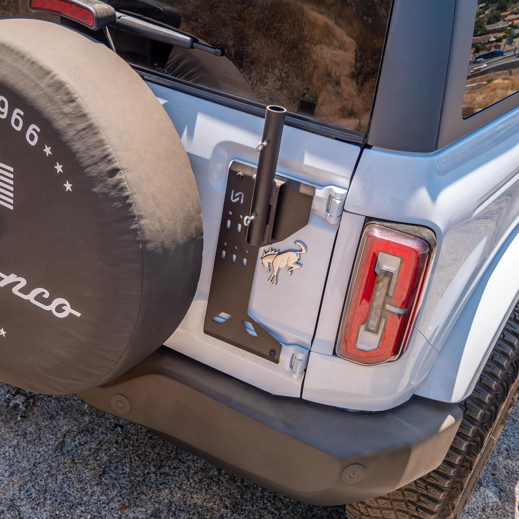 2021+ Ford Bronco Turn Offroad Tailgate Flag Mount