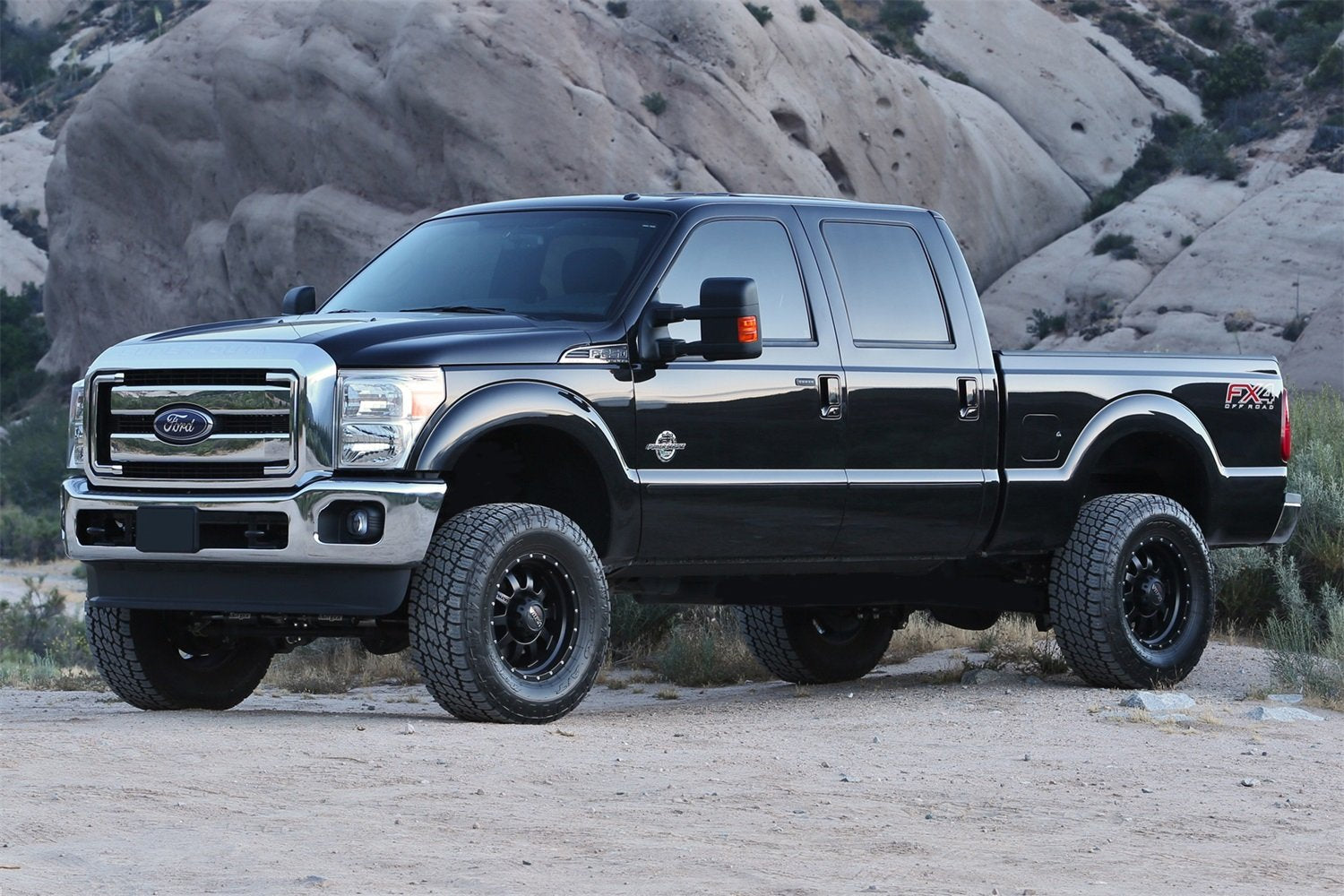 K2210 Fabtech Basic Lift System w/Shocks 4 in. Lift w/Performance Shocks Basic Lift System w/Shocks